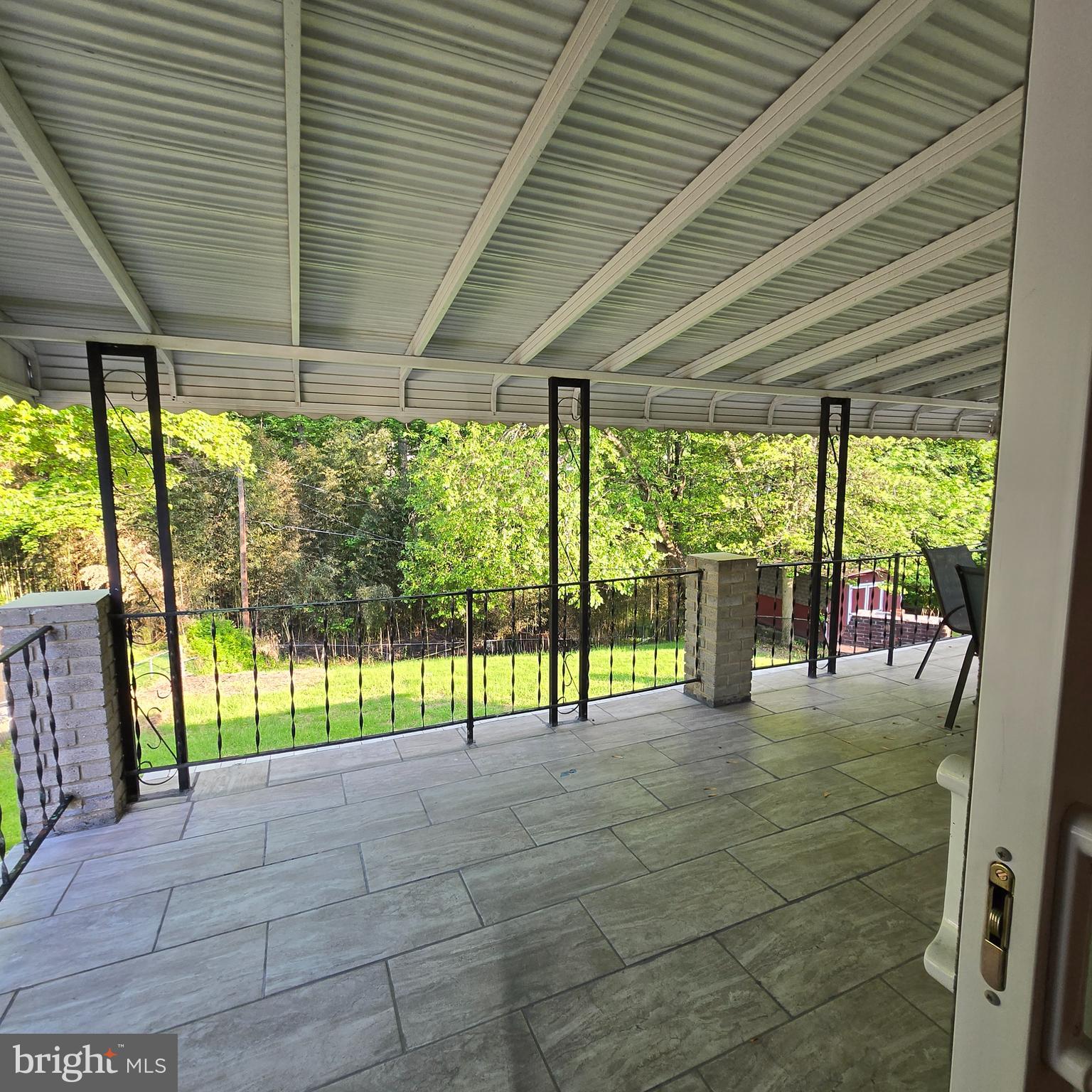 KINGS POINT - Residential