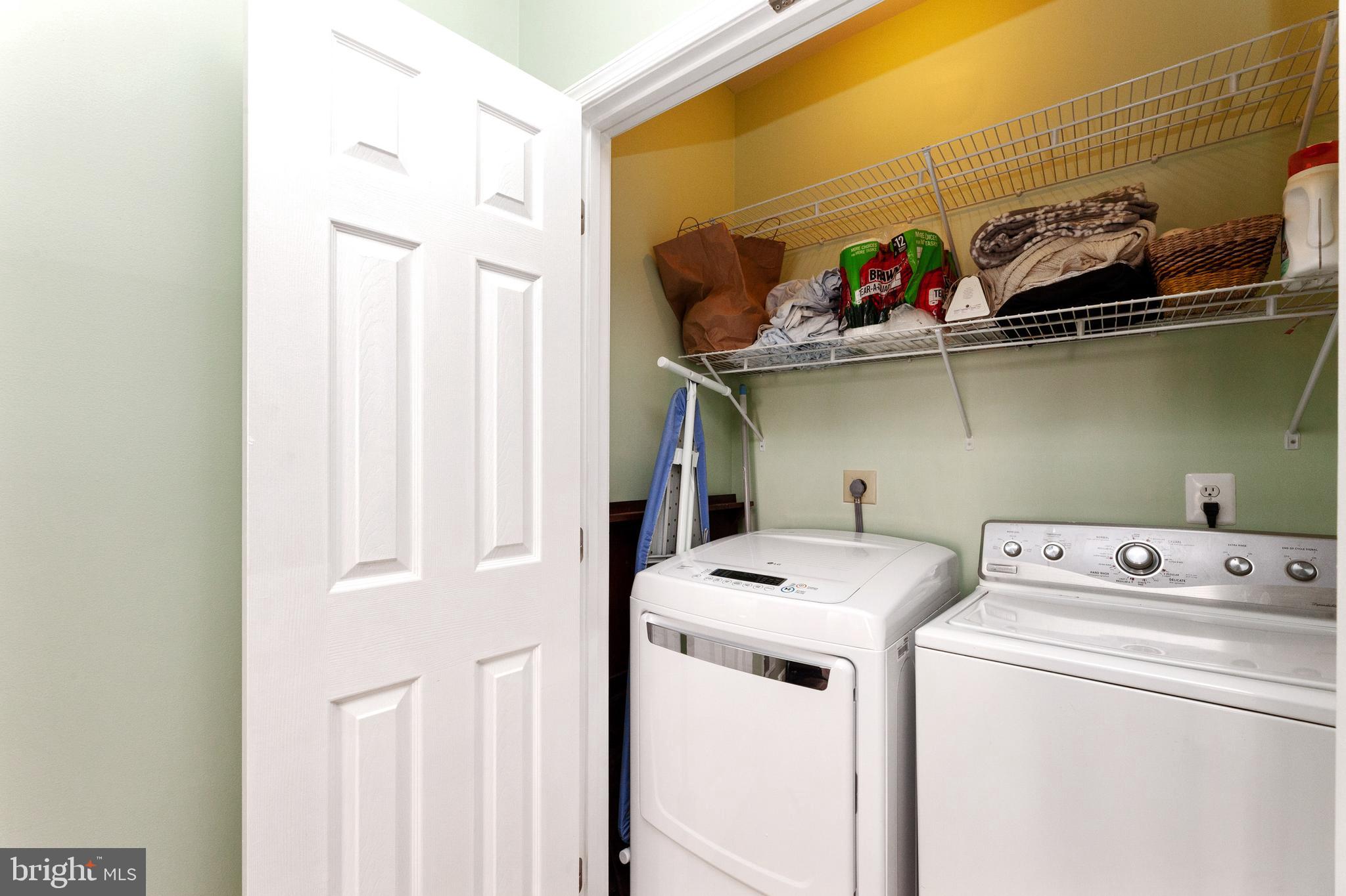 ISLAND CREEK - Residential