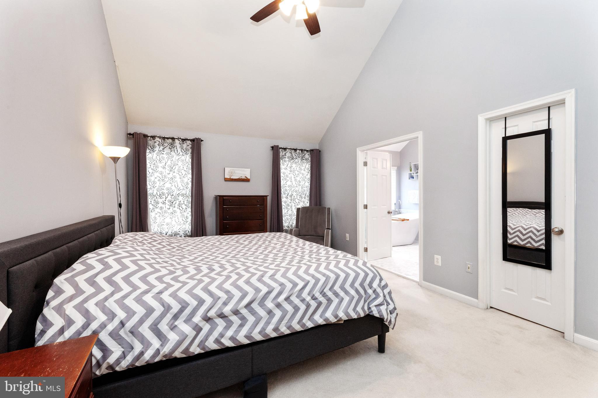 ISLAND CREEK - Residential