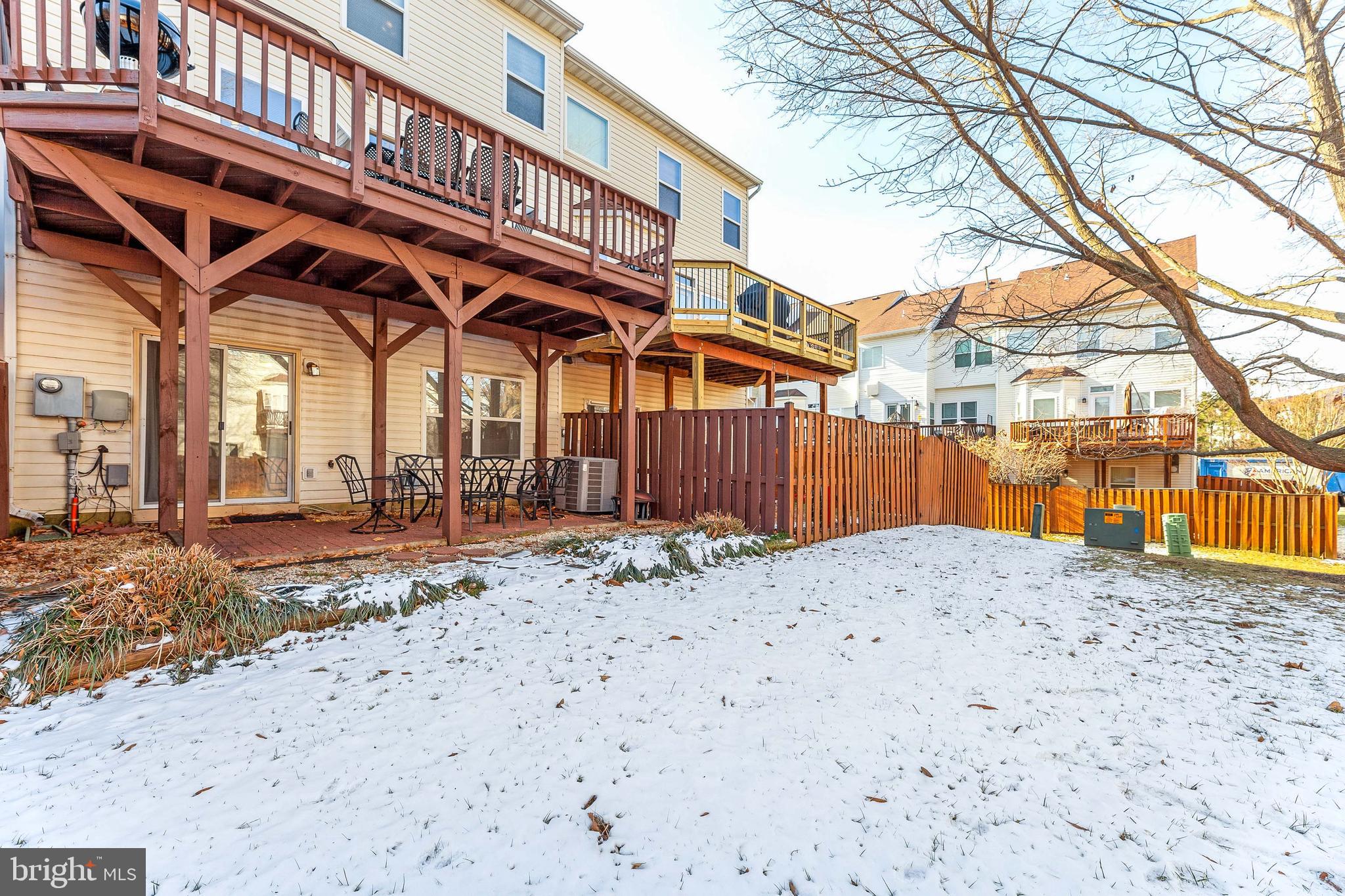 ISLAND CREEK - Residential