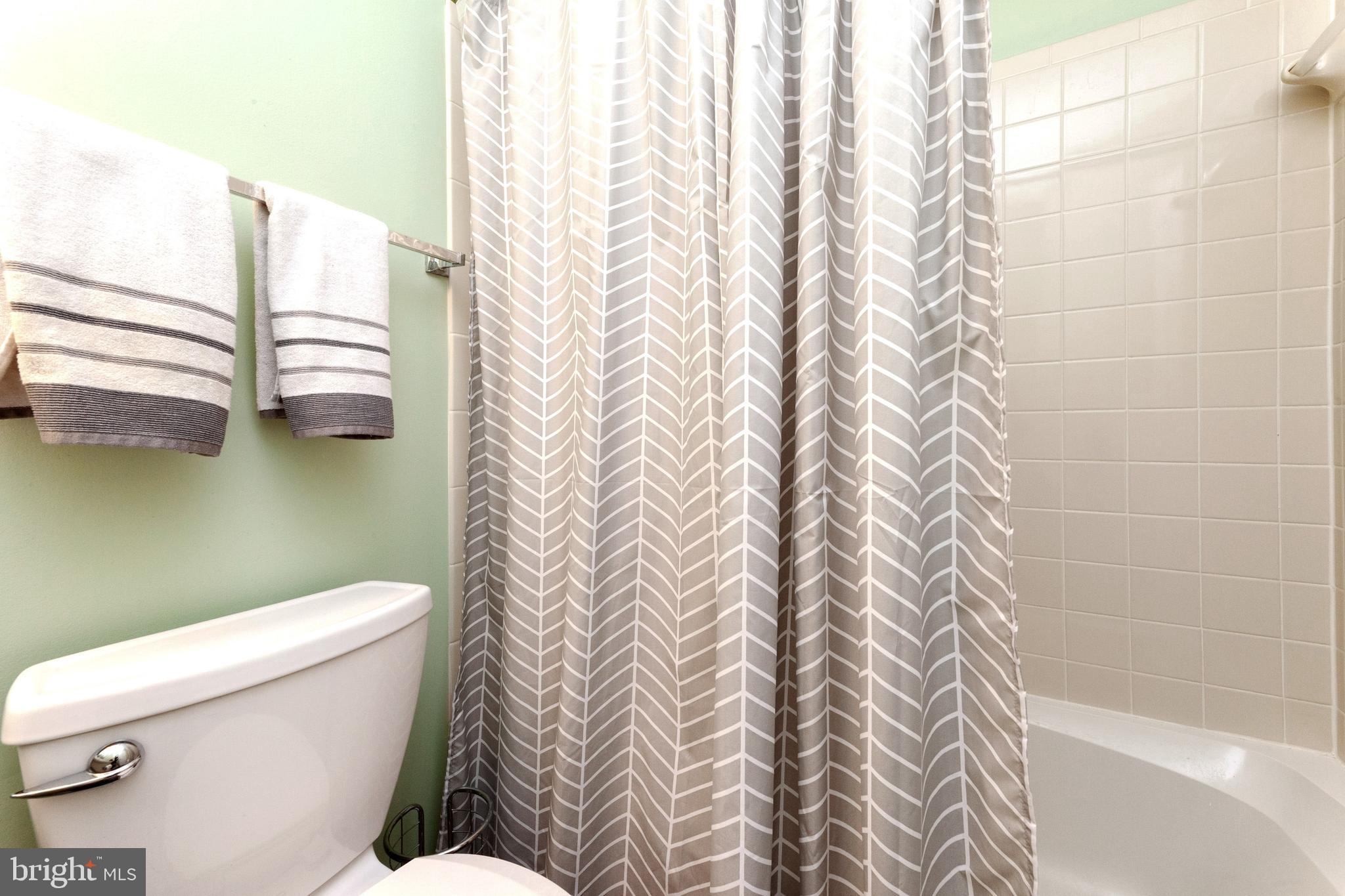 ISLAND CREEK - Residential