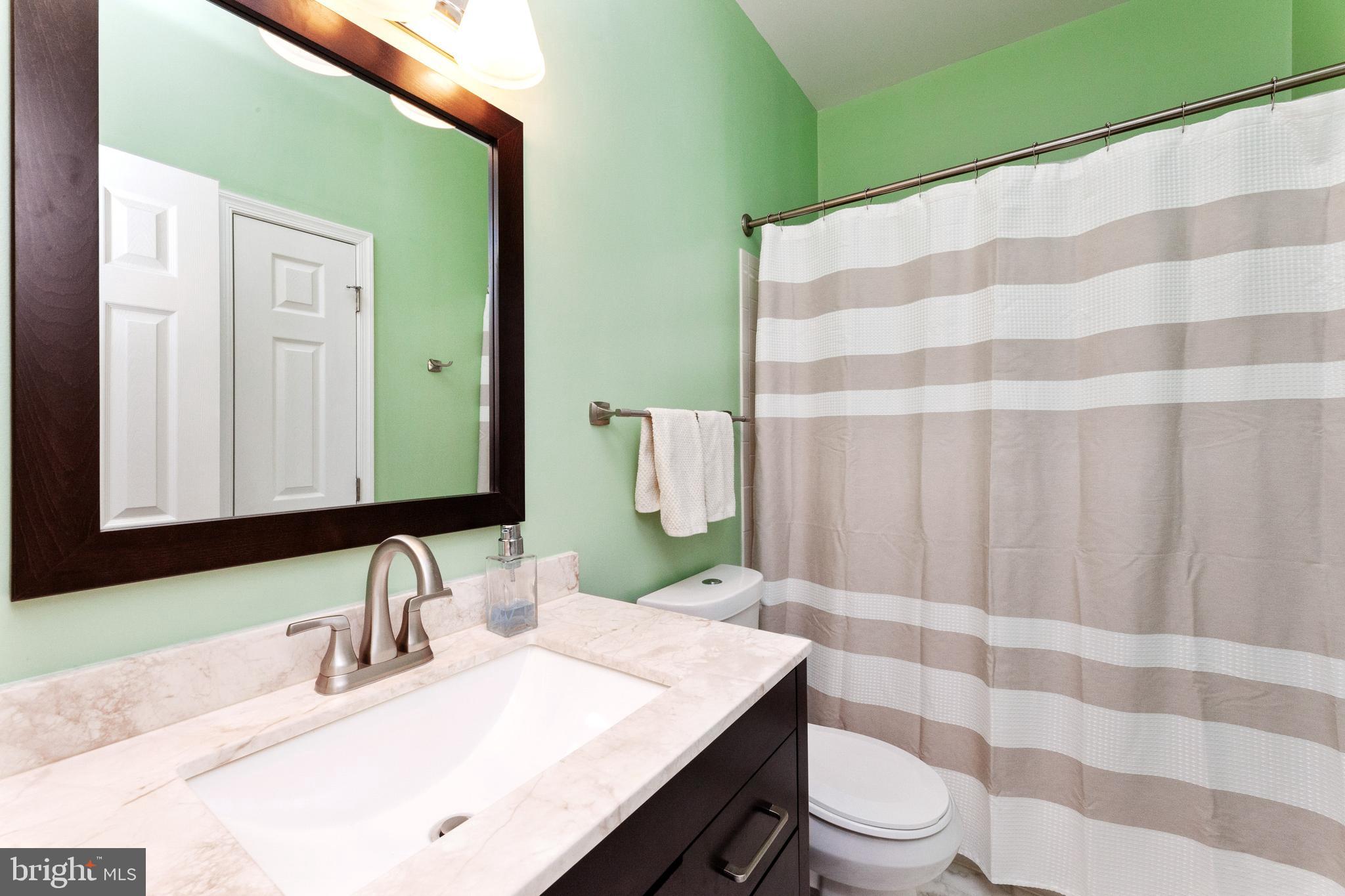 ISLAND CREEK - Residential