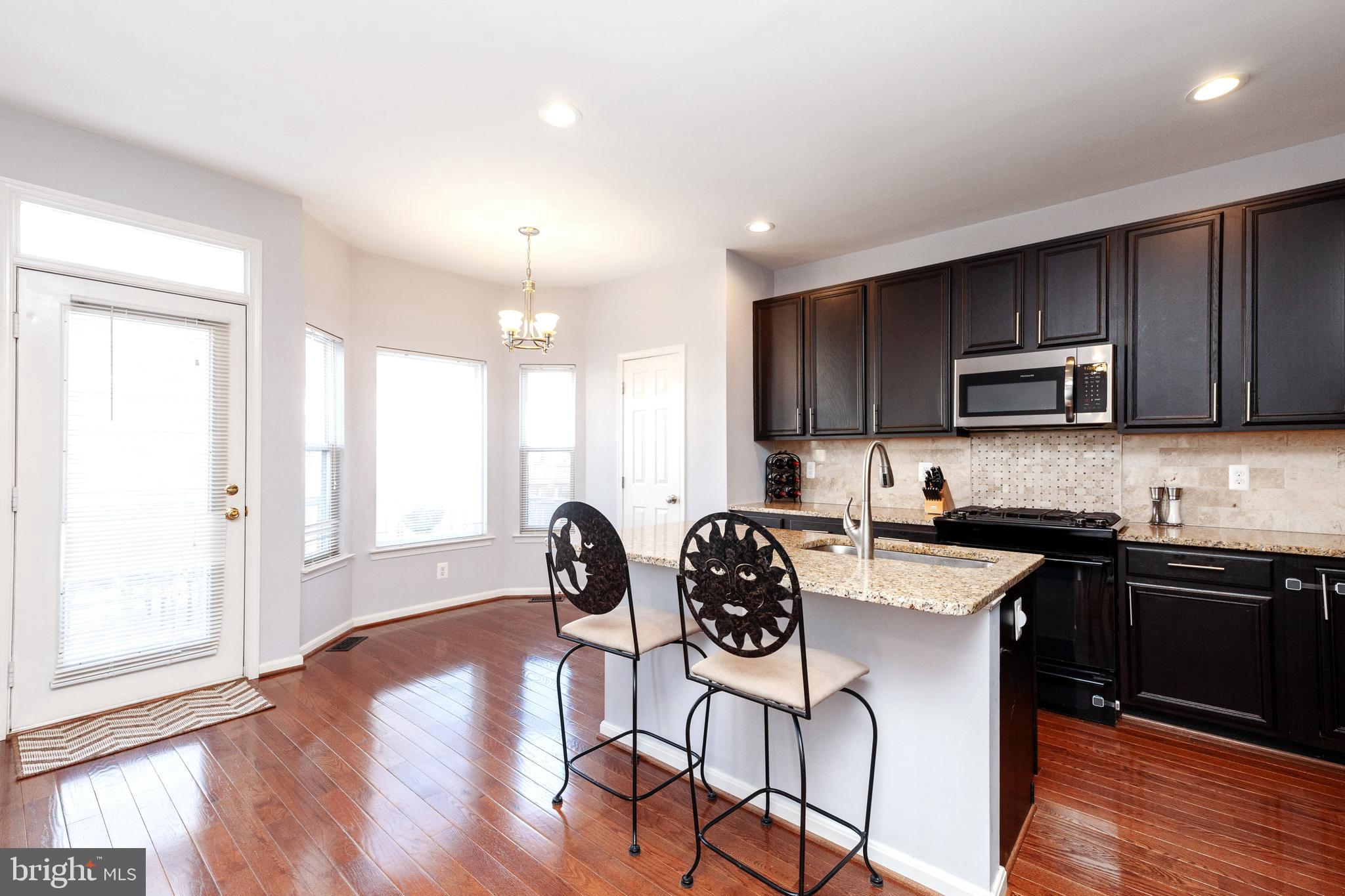 ISLAND CREEK - Residential