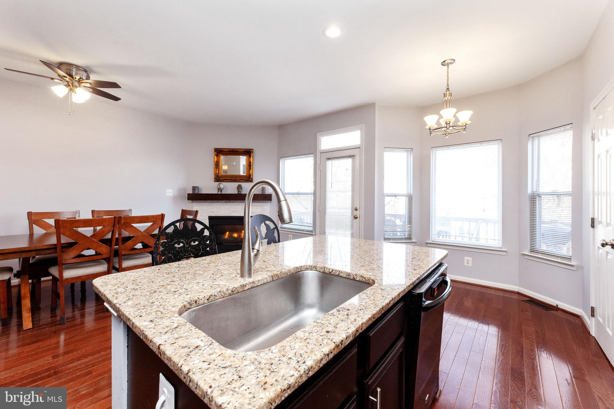 ISLAND CREEK - Residential