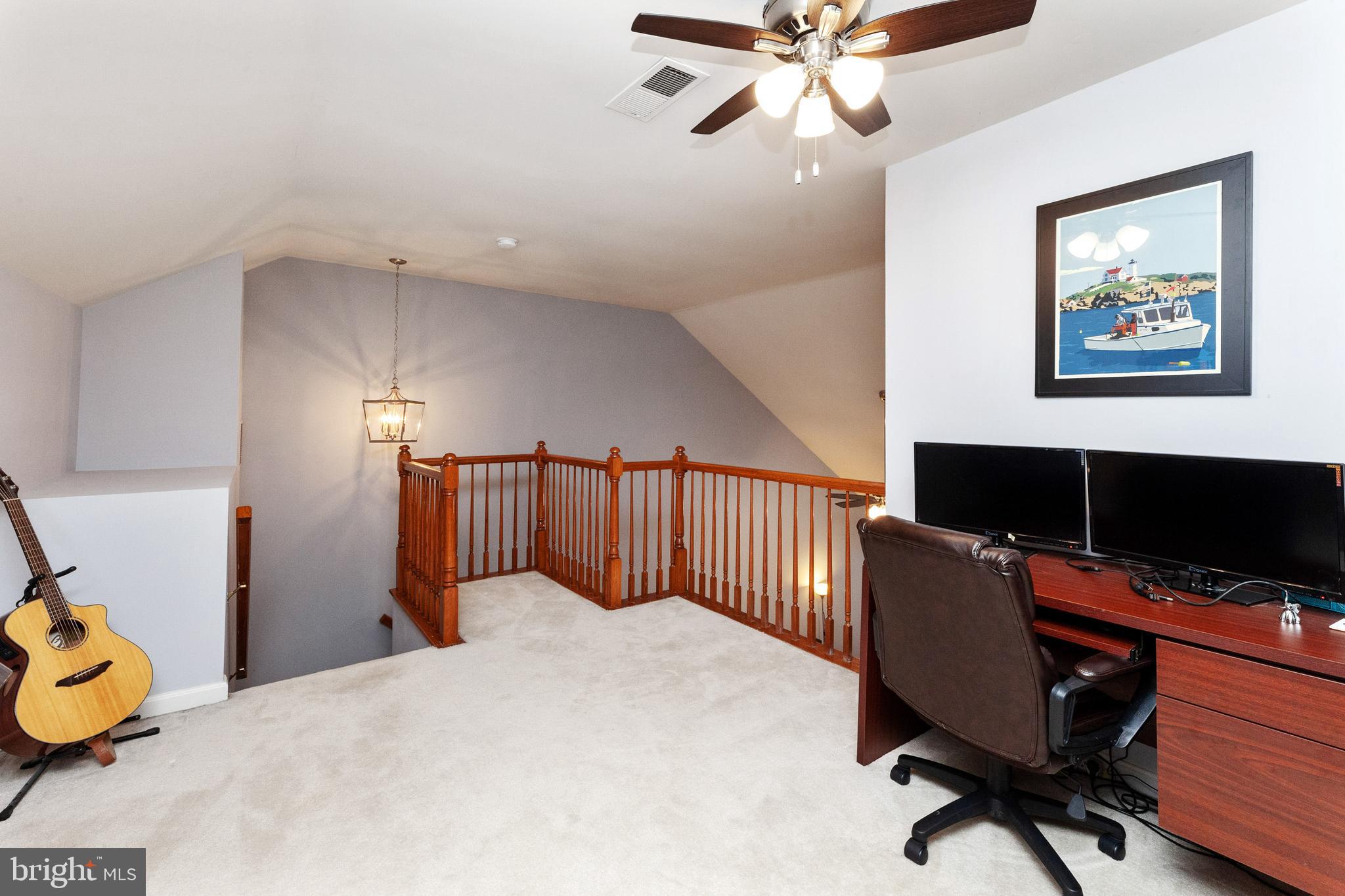 ISLAND CREEK - Residential