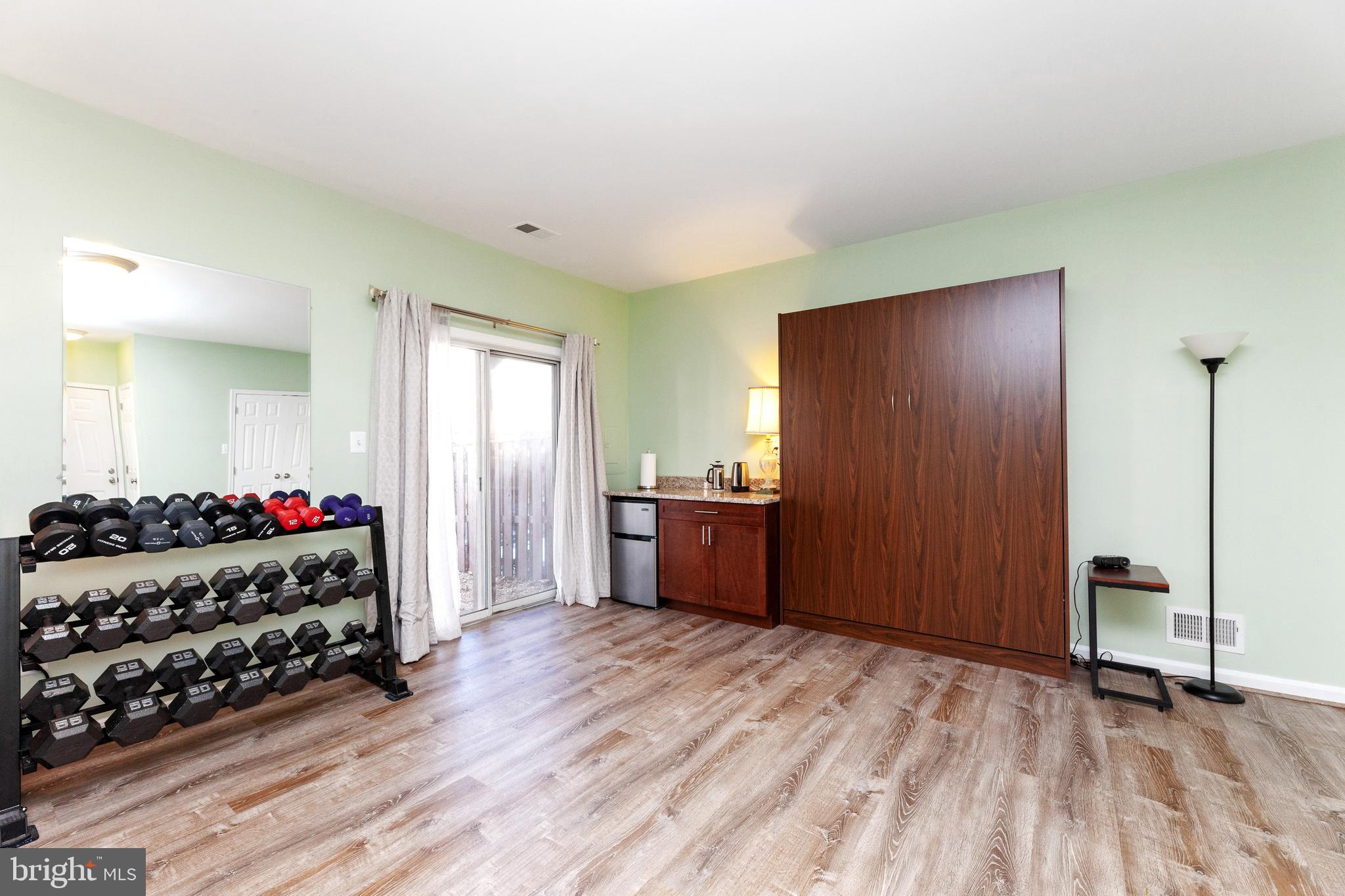 ISLAND CREEK - Residential