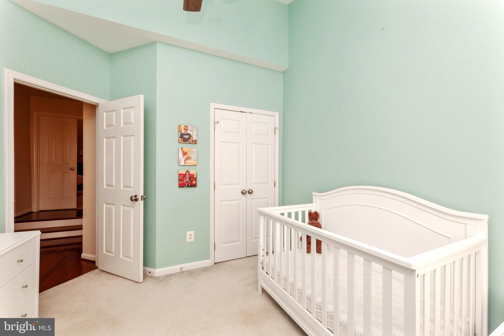 ISLAND CREEK - Residential