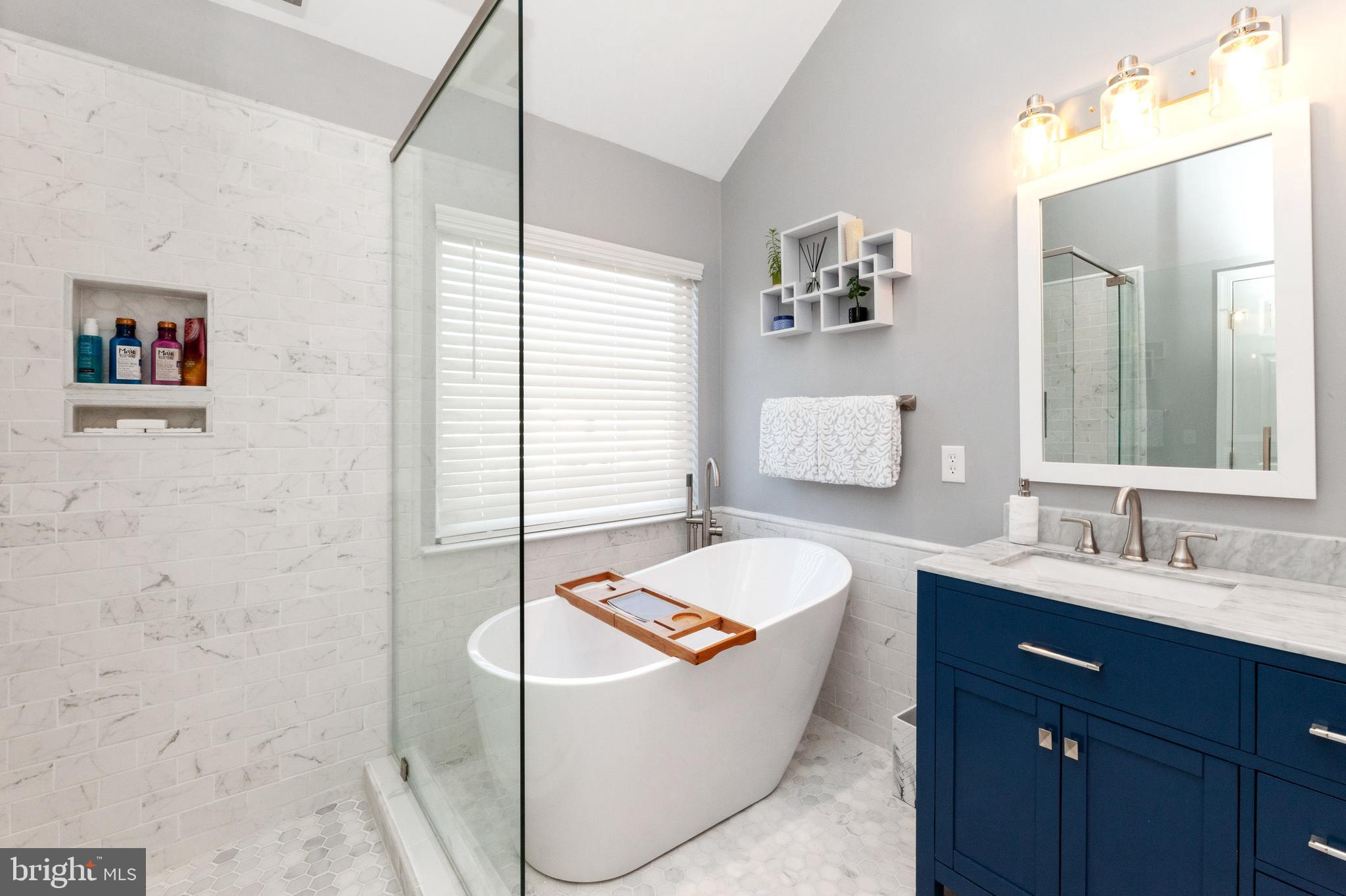 ISLAND CREEK - Residential