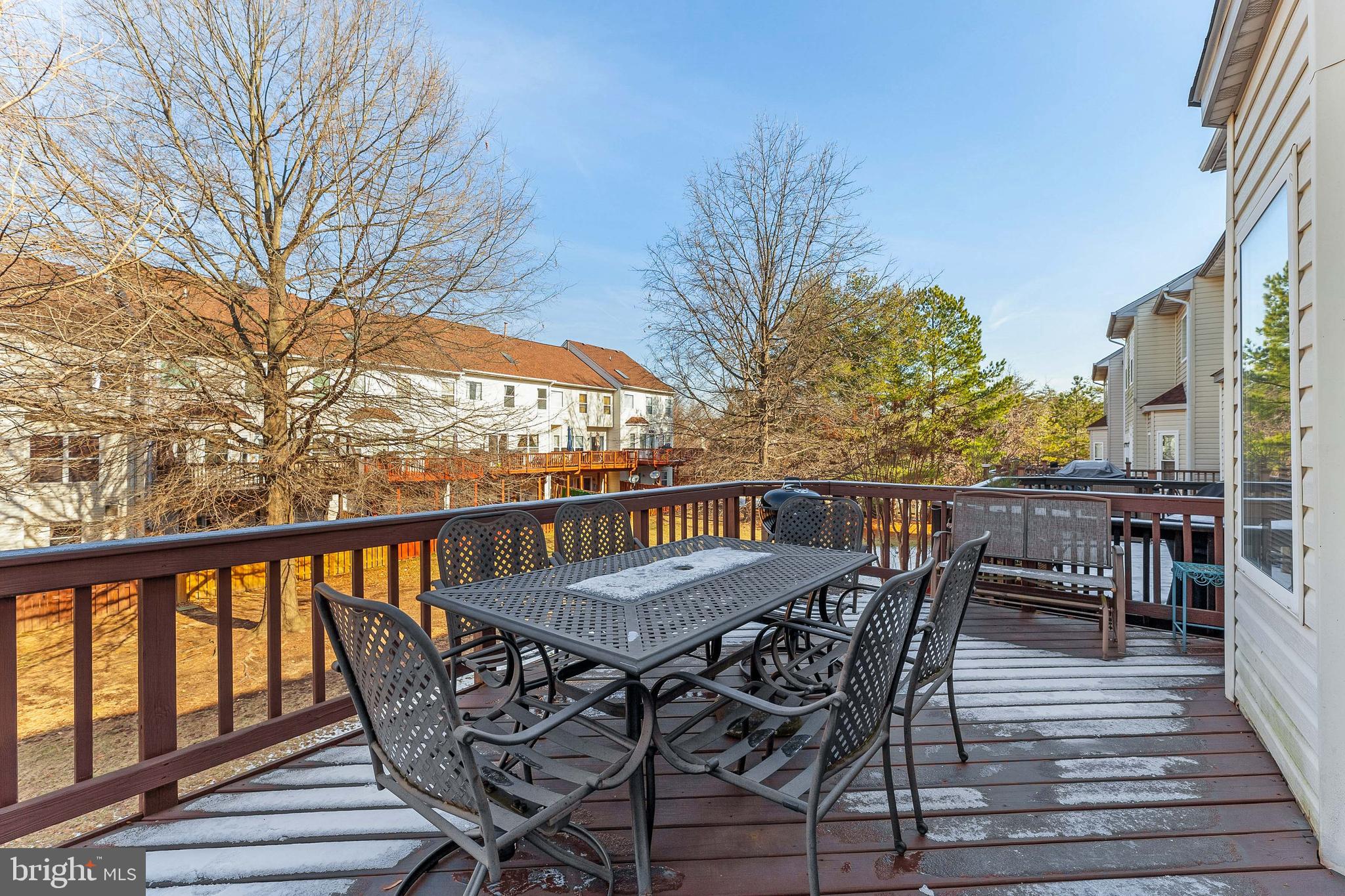 ISLAND CREEK - Residential