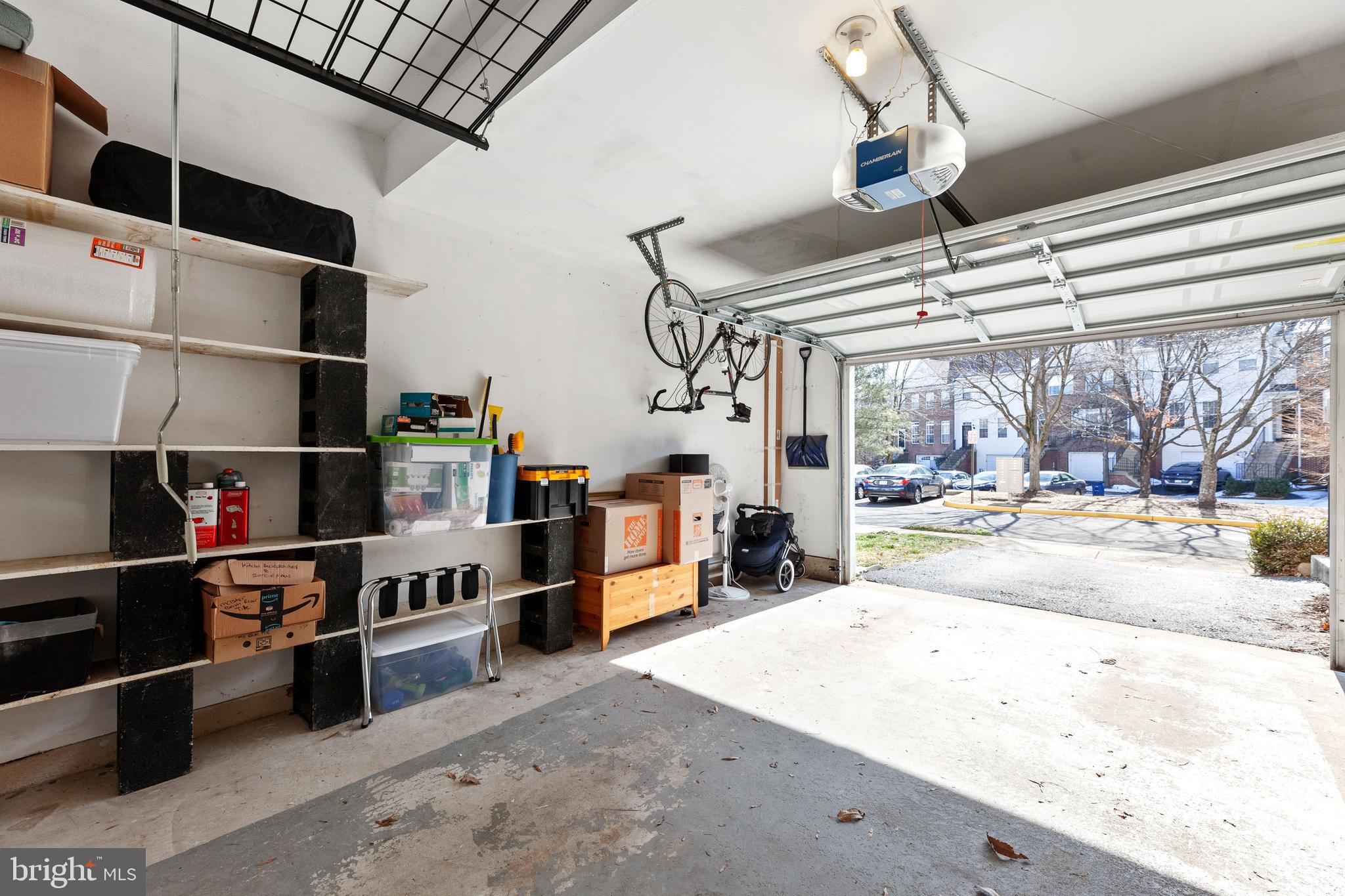 ISLAND CREEK - Residential