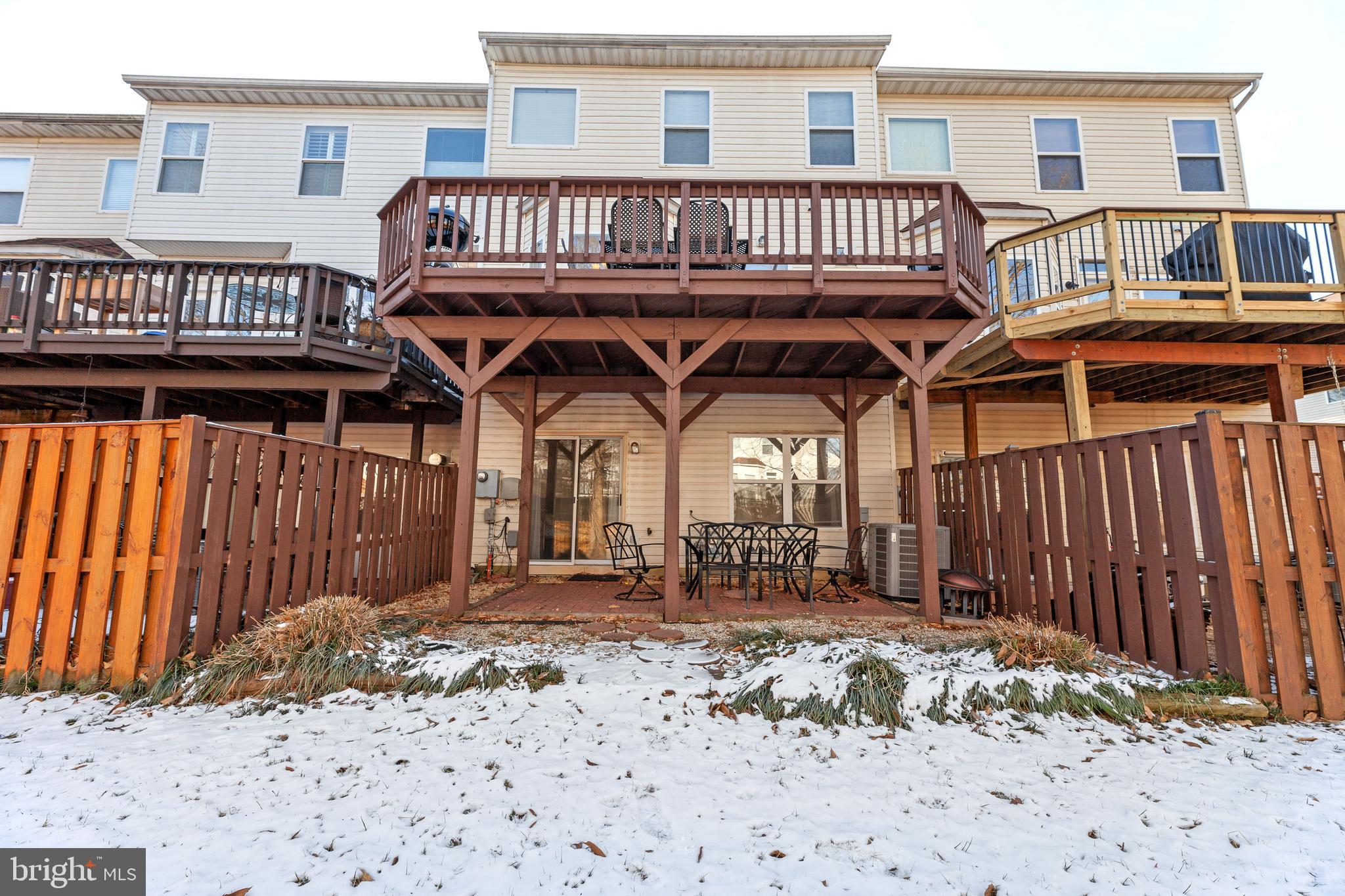 ISLAND CREEK - Residential