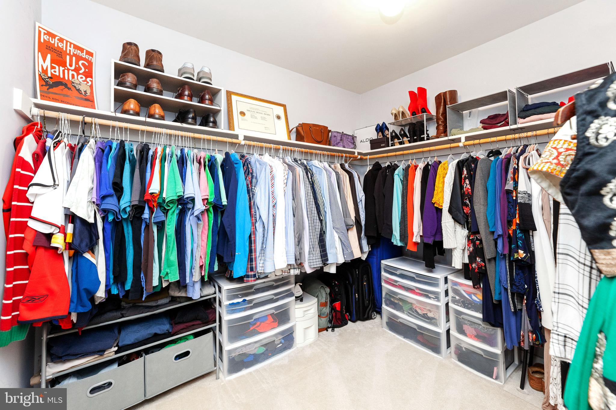 ISLAND CREEK - Residential