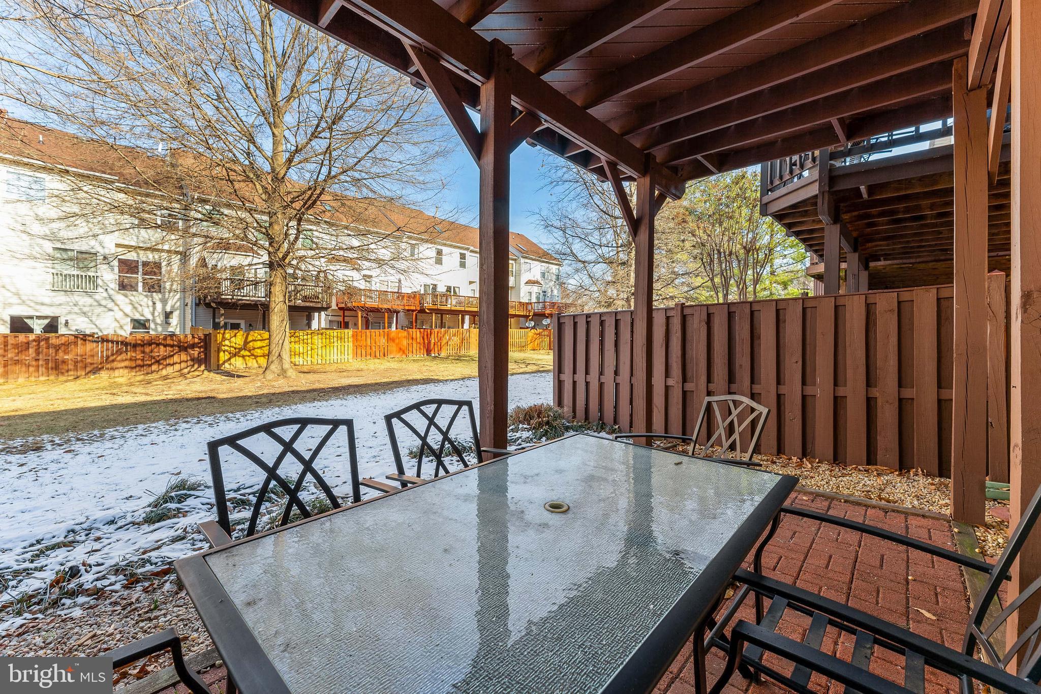 ISLAND CREEK - Residential