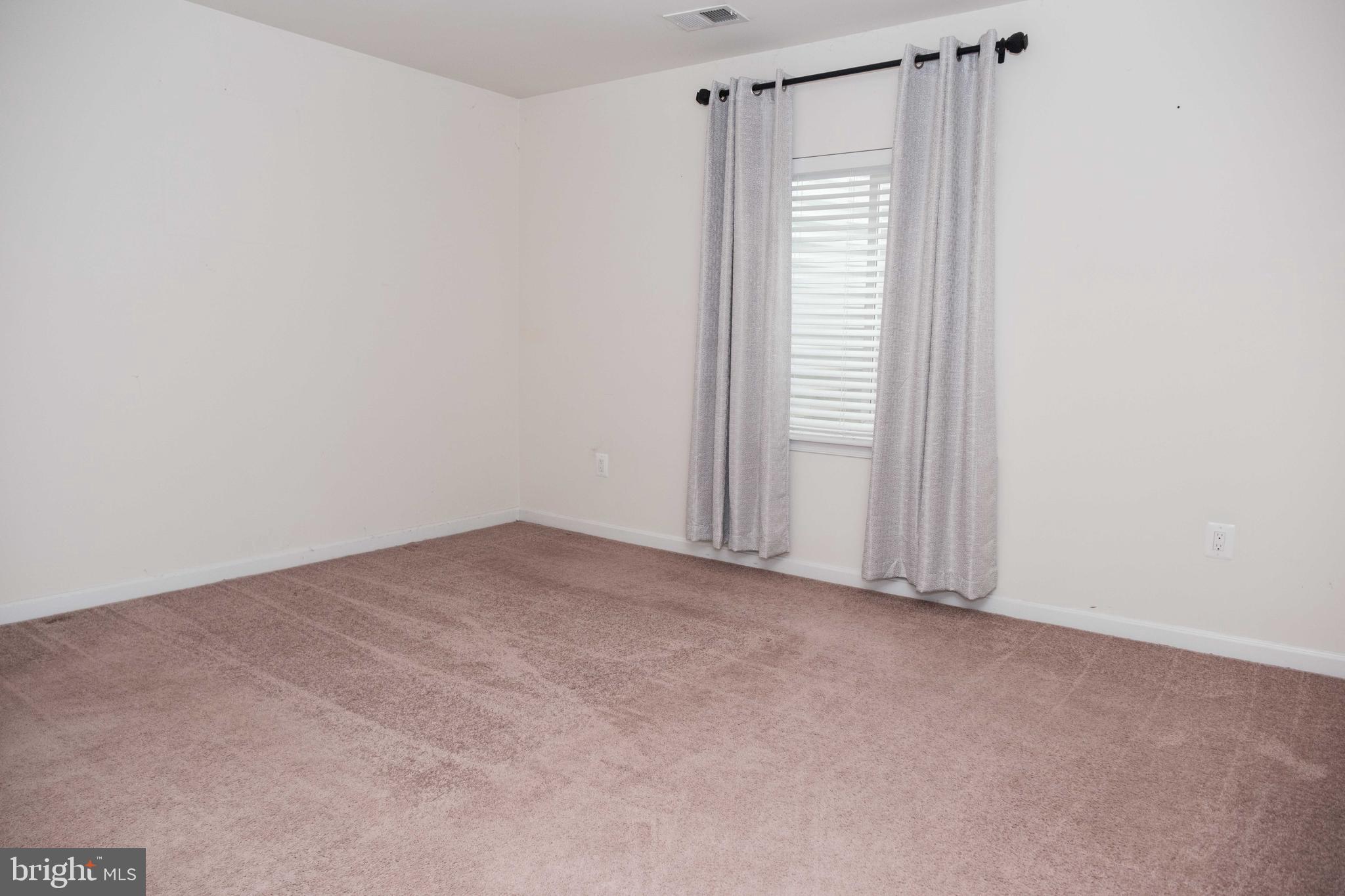 LEIGHLAND MEADOWS - Residential