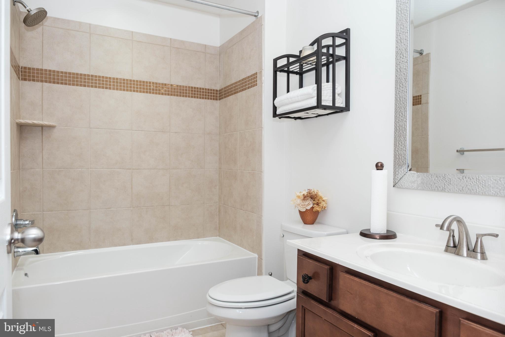 LEIGHLAND MEADOWS - Residential