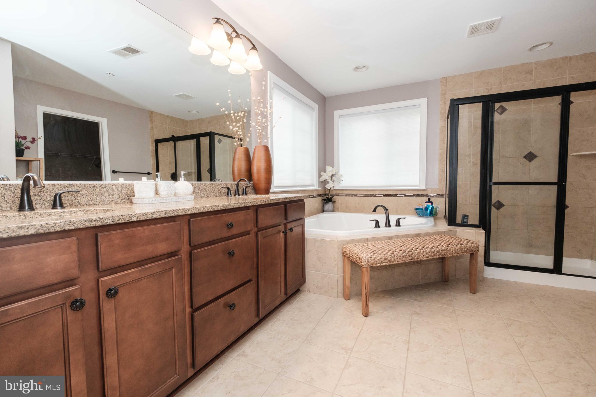 LEIGHLAND MEADOWS - Residential