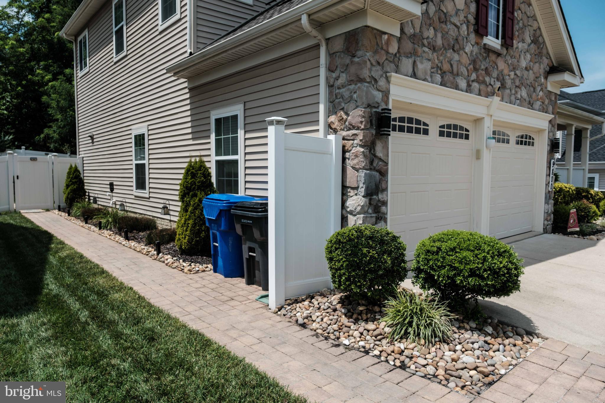 LEIGHLAND MEADOWS - Residential