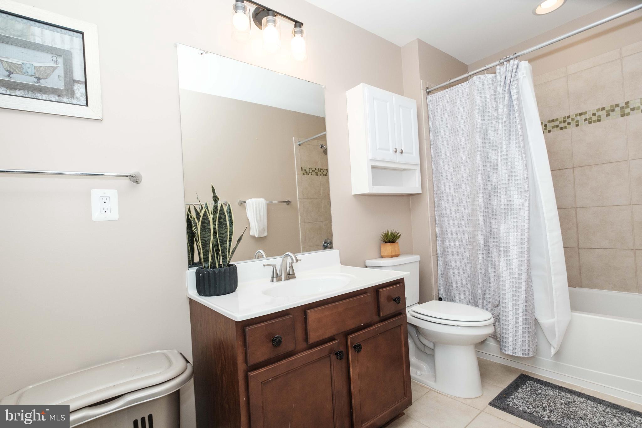 LEIGHLAND MEADOWS - Residential