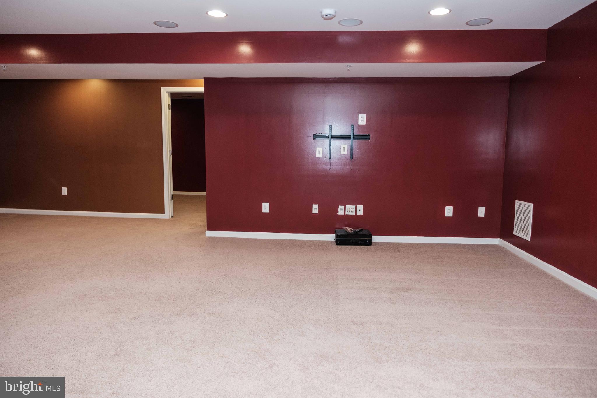 LEIGHLAND MEADOWS - Residential