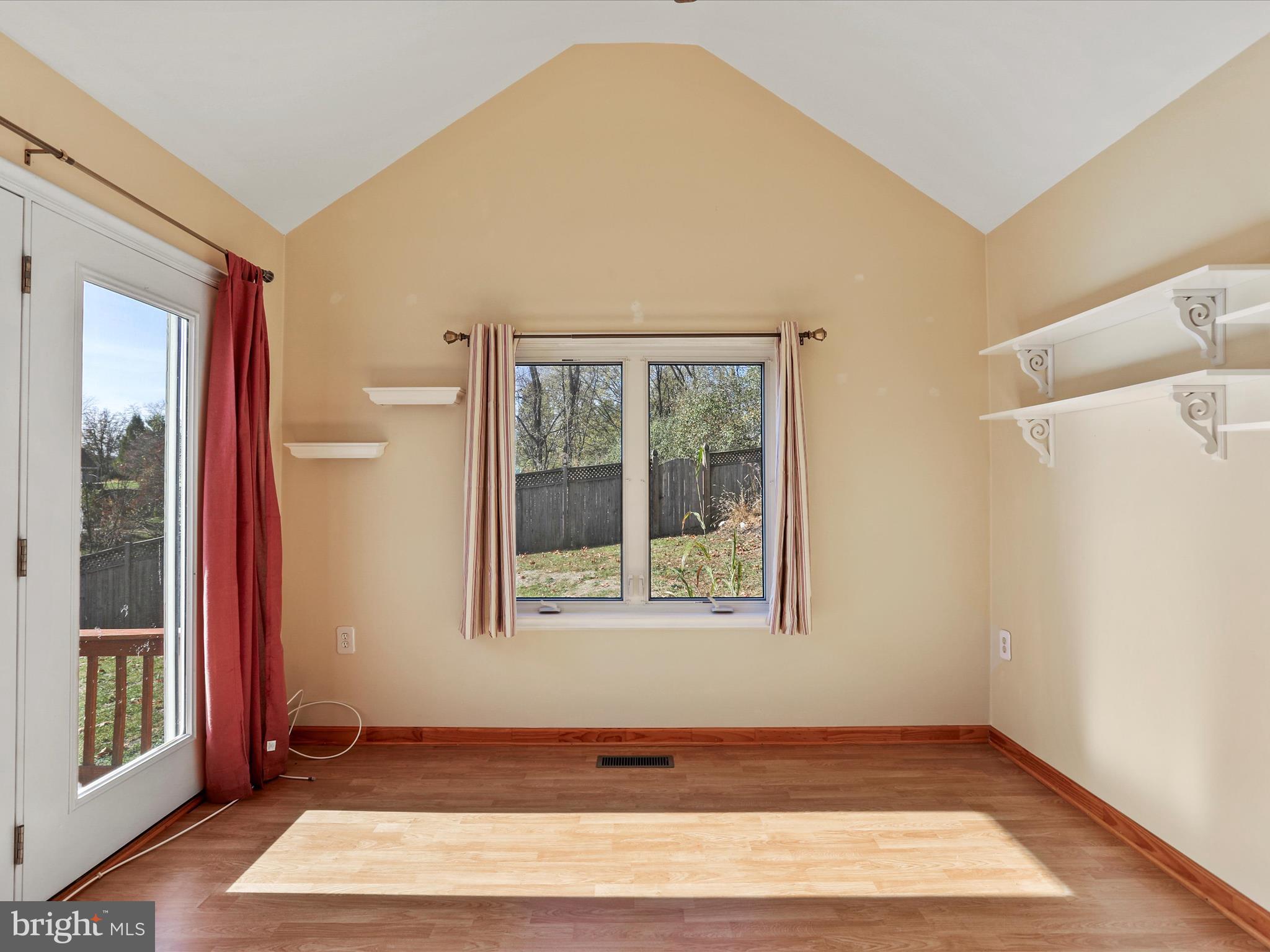 SPRING VALLEY - Residential