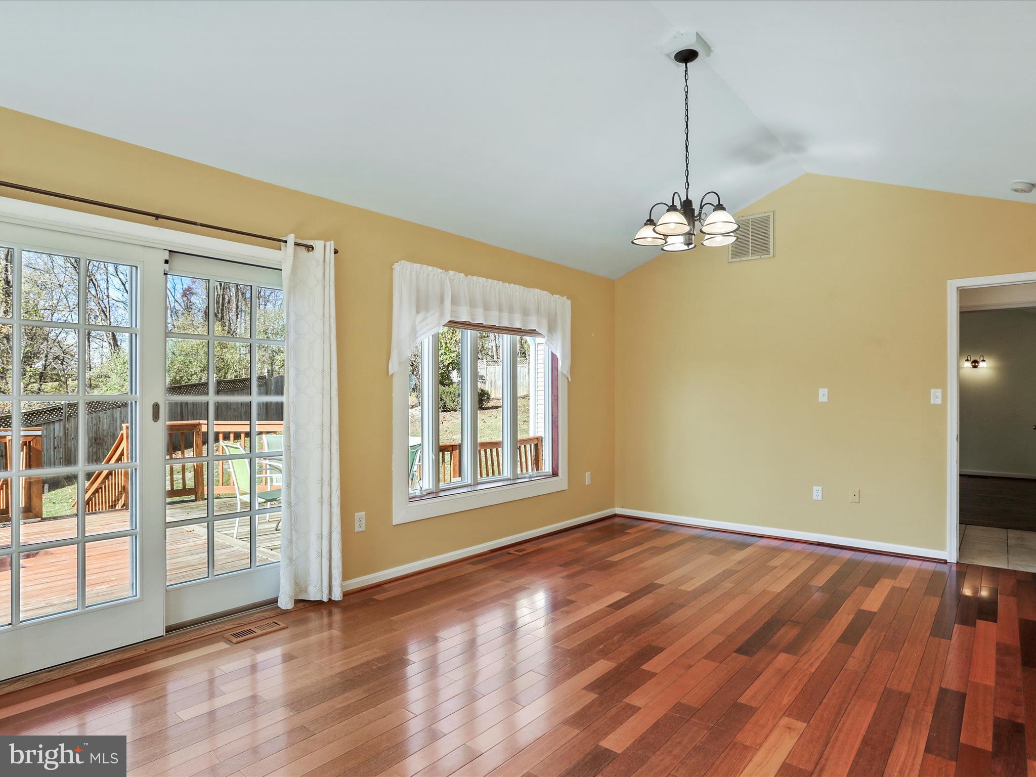 SPRING VALLEY - Residential