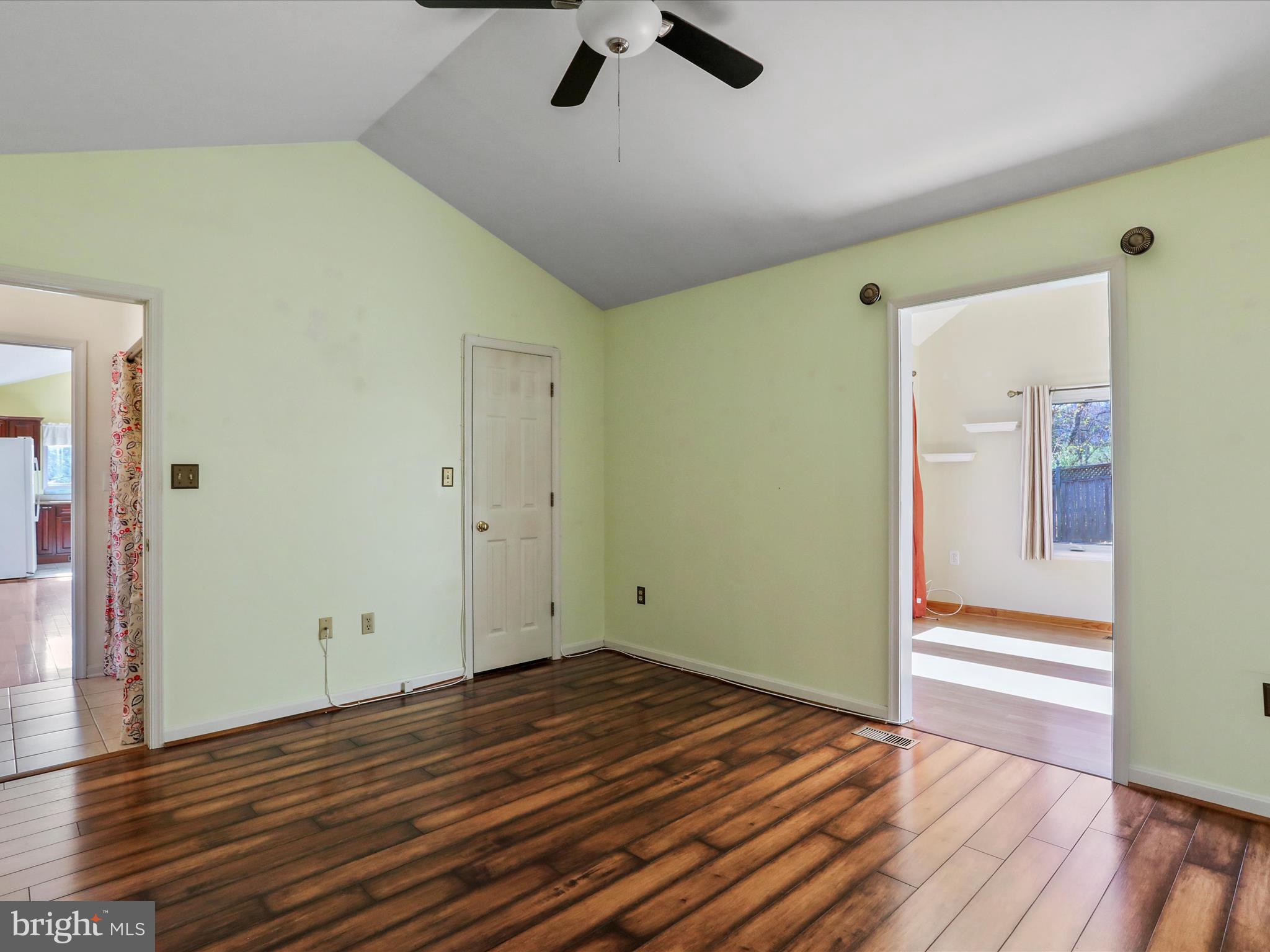 SPRING VALLEY - Residential