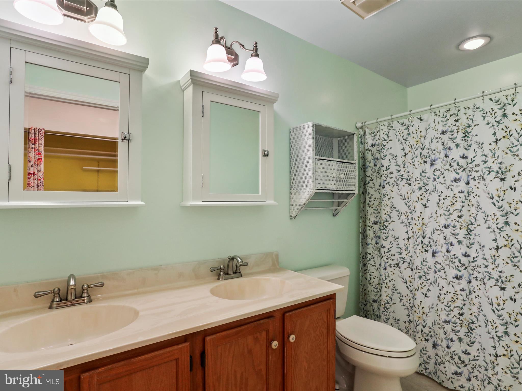 SPRING VALLEY - Residential