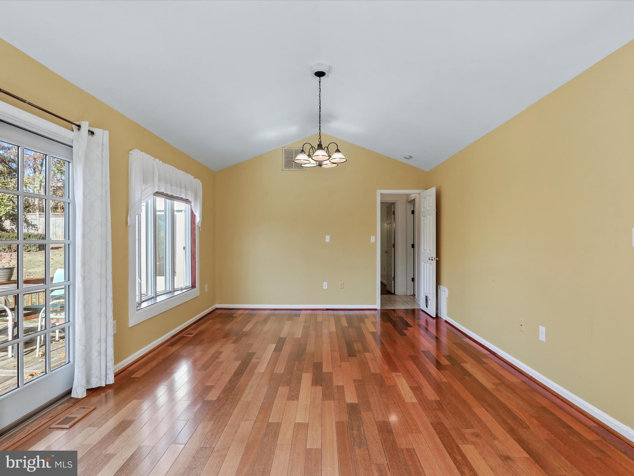 SPRING VALLEY - Residential