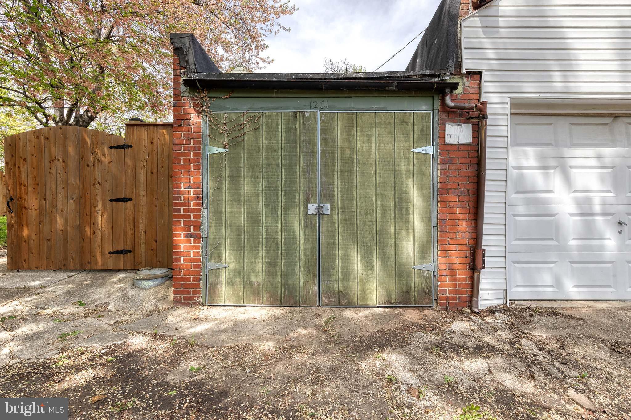 EDNOR GARDENS - LAKESIDE - Residential