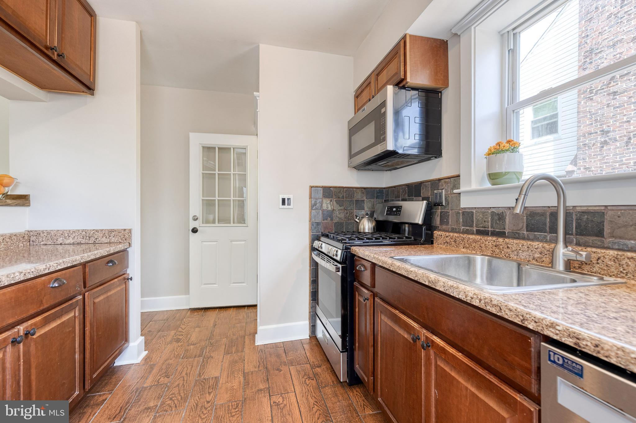 EDNOR GARDENS - LAKESIDE - Residential