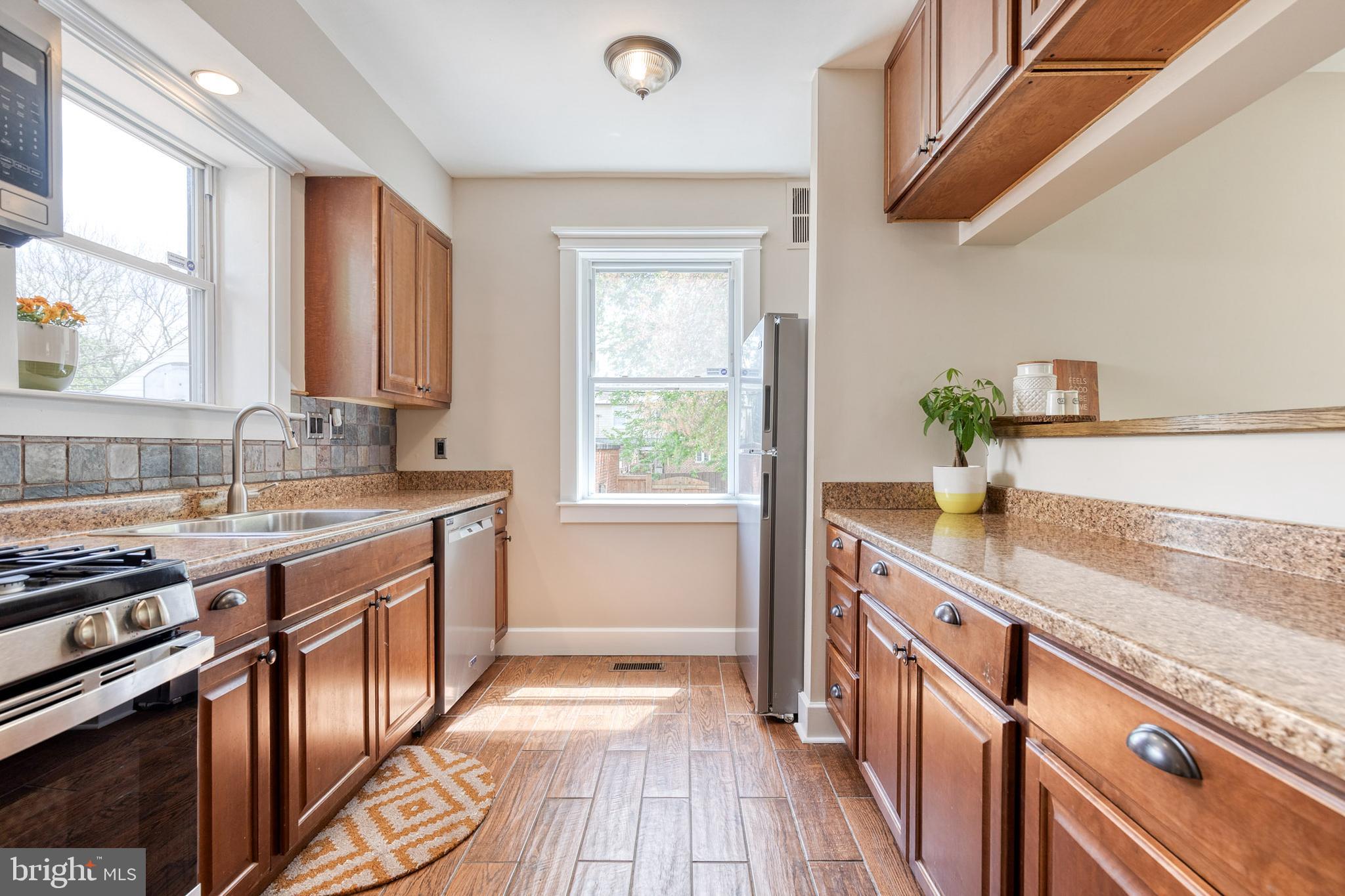 EDNOR GARDENS - LAKESIDE - Residential