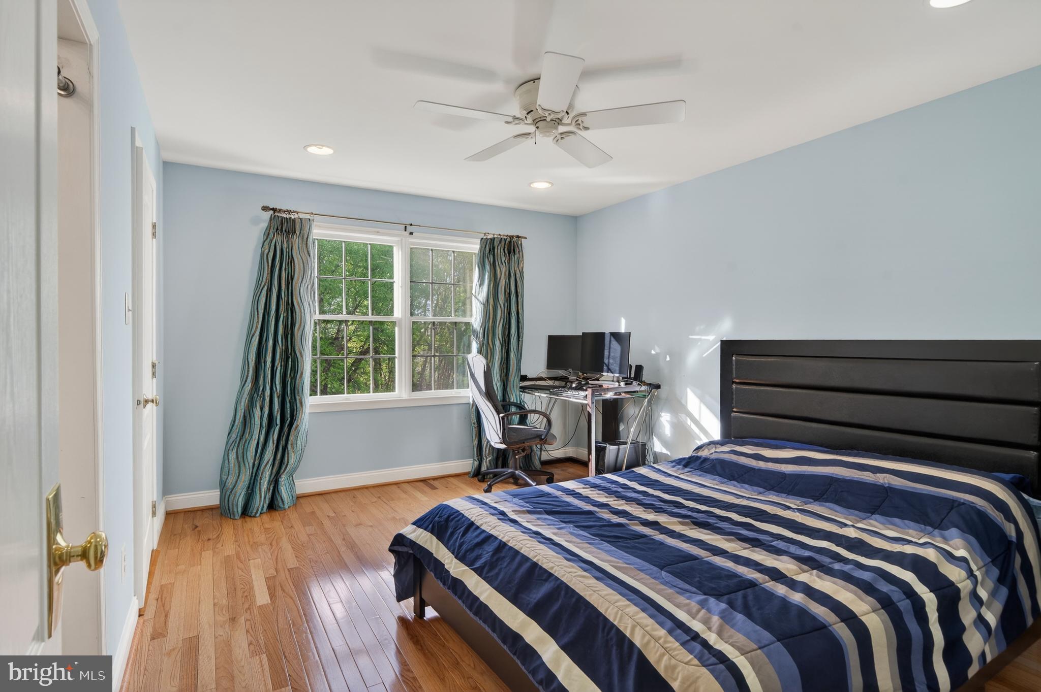 VALLEY FORGE WOODS - Residential