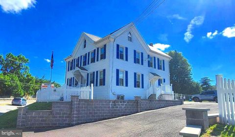 Photo of 127 Second Avenue, COLLEGEVILLE, PA 19426 (MLS # PAMC2184770)