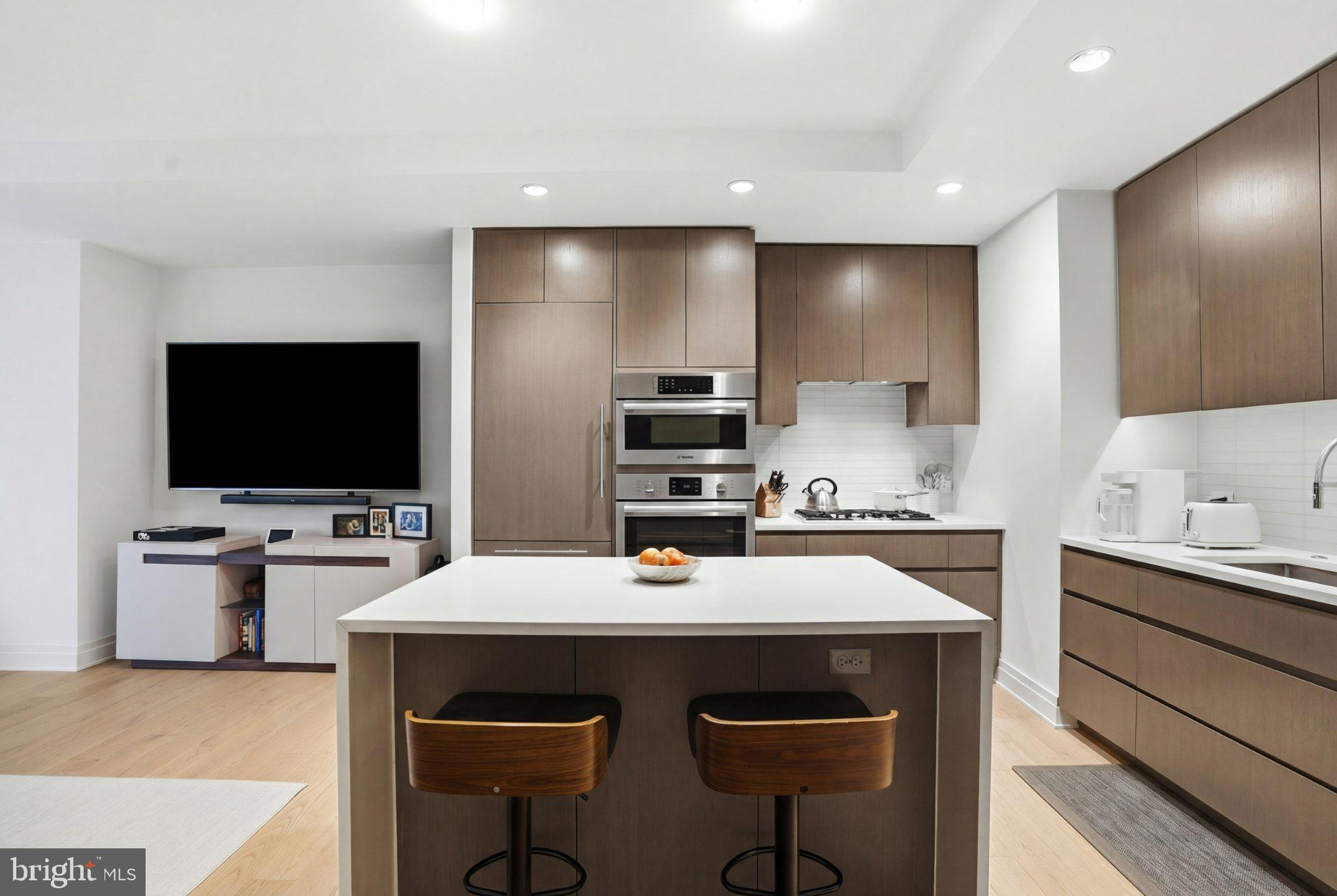 2501 M STREET NW 209