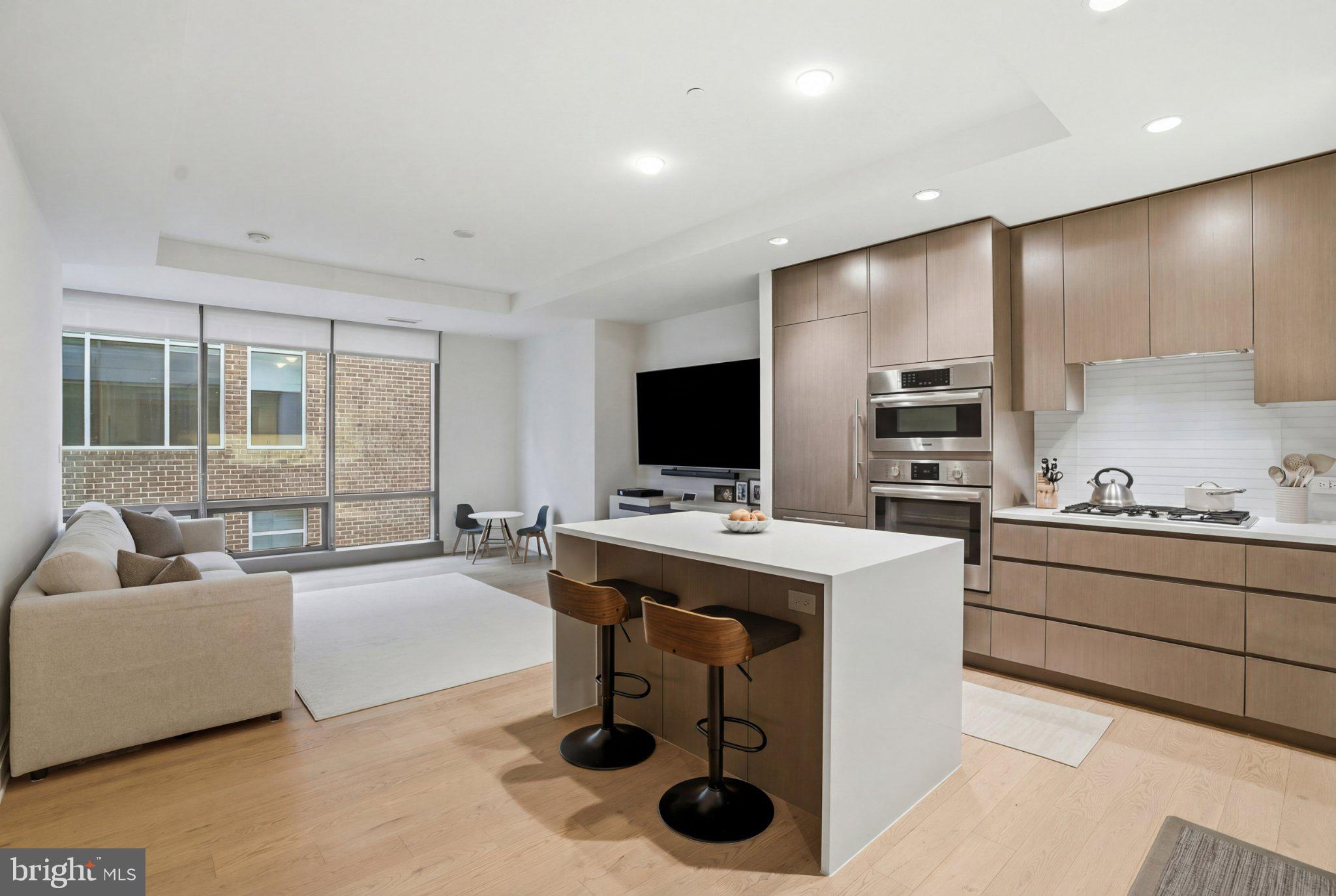 2501 M STREET NW 209