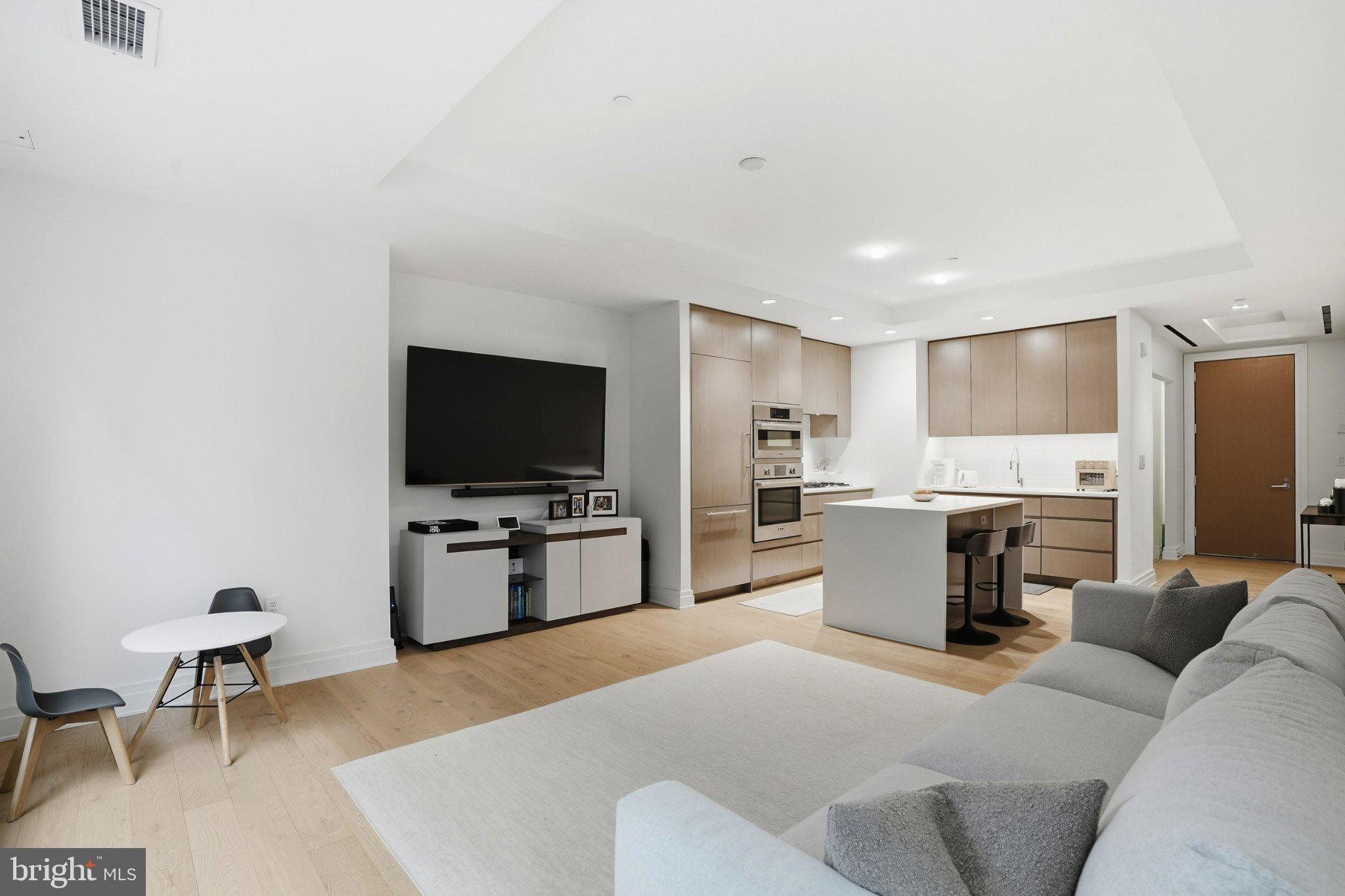 2501 M STREET NW 209