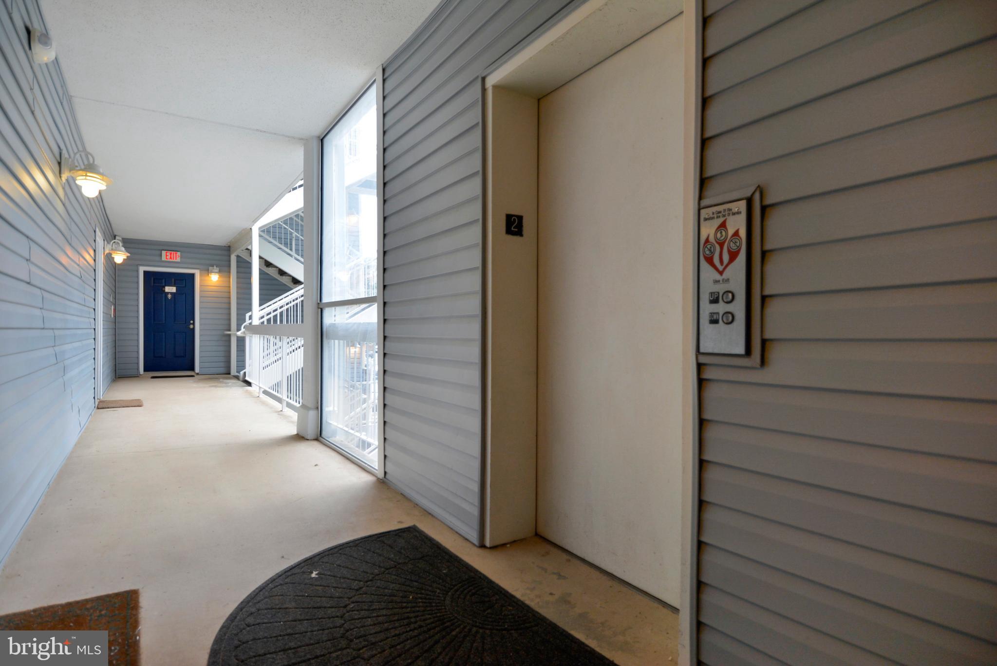 THE FOUR WINDS AT OAKTON - Residential