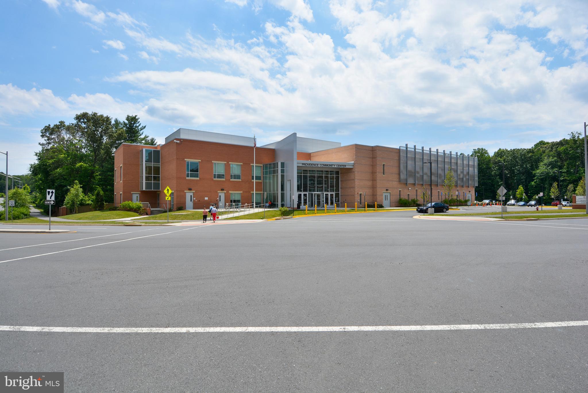 THE FOUR WINDS AT OAKTON - Residential