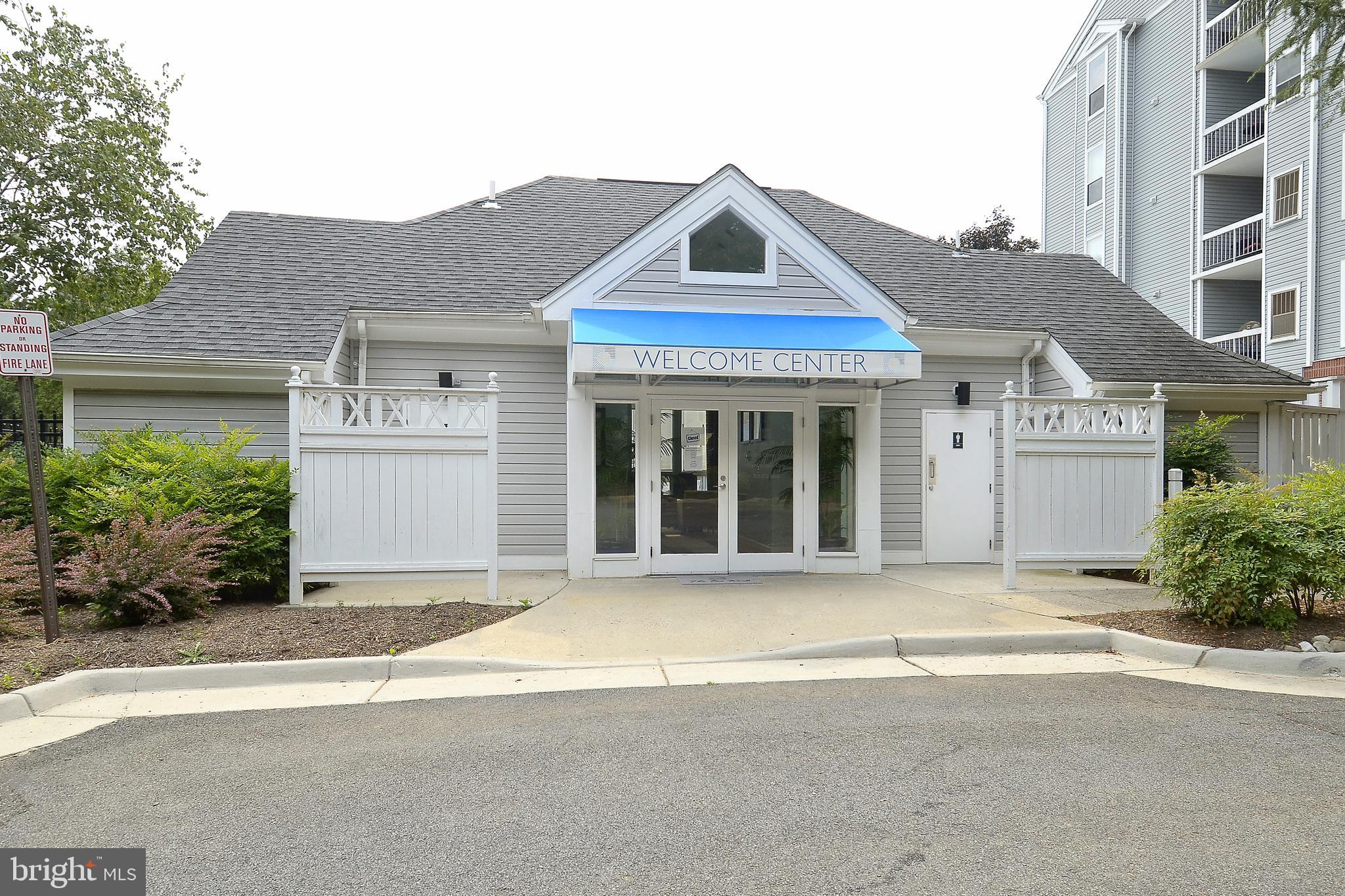 THE FOUR WINDS AT OAKTON - Residential