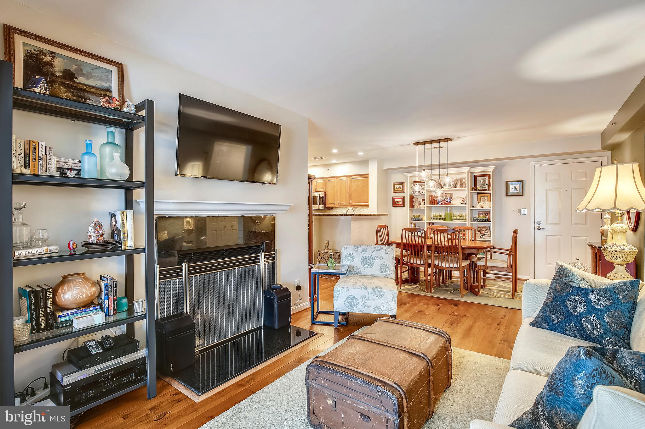 THE FOUR WINDS AT OAKTON - Residential