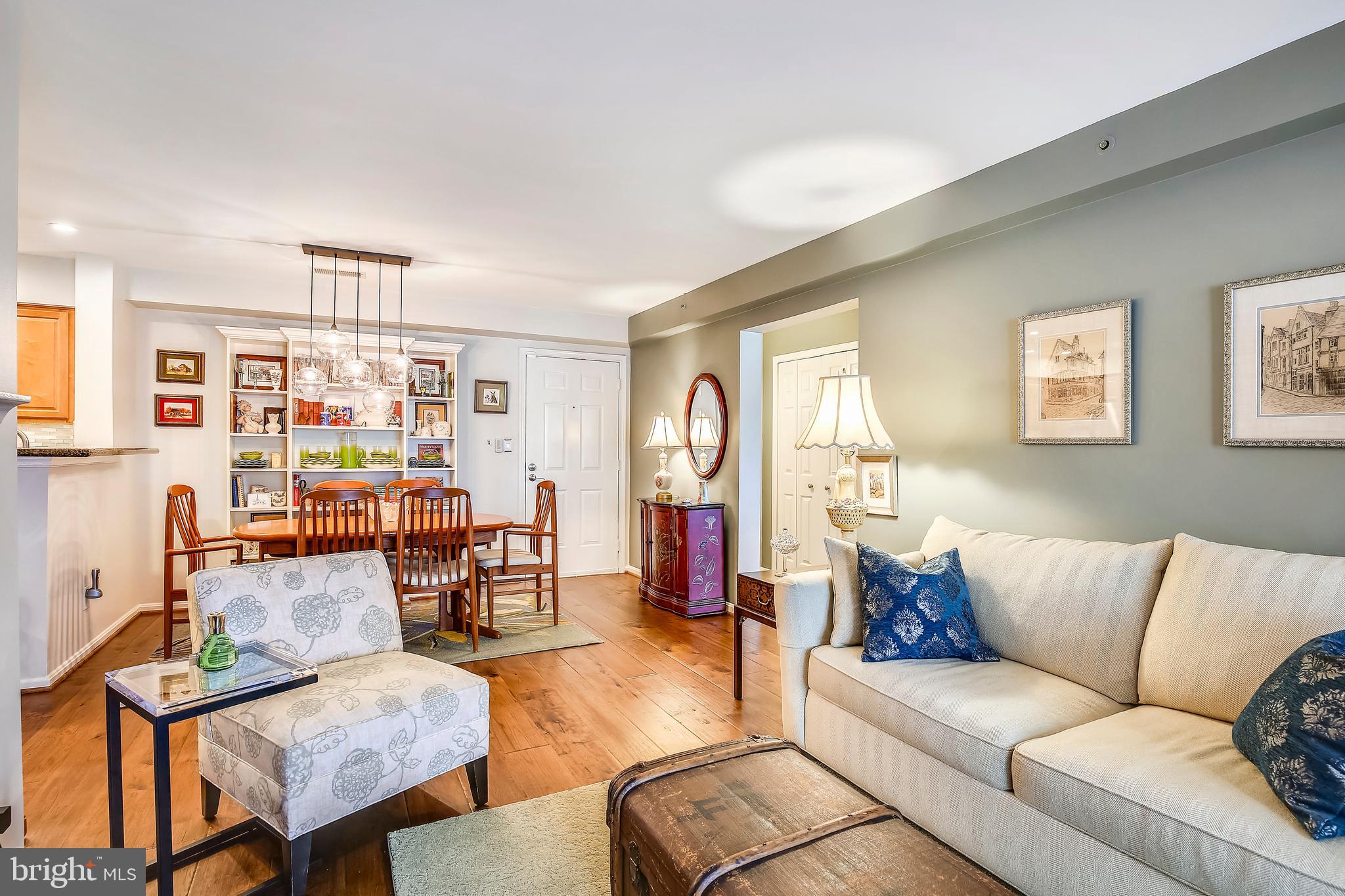 THE FOUR WINDS AT OAKTON - Residential