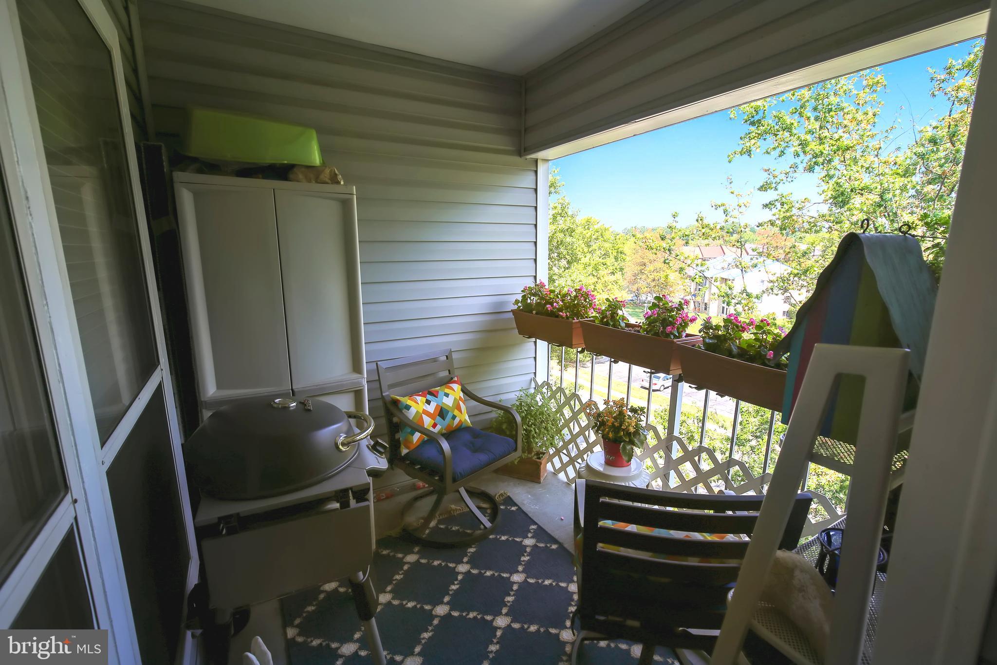 THE FOUR WINDS AT OAKTON - Residential