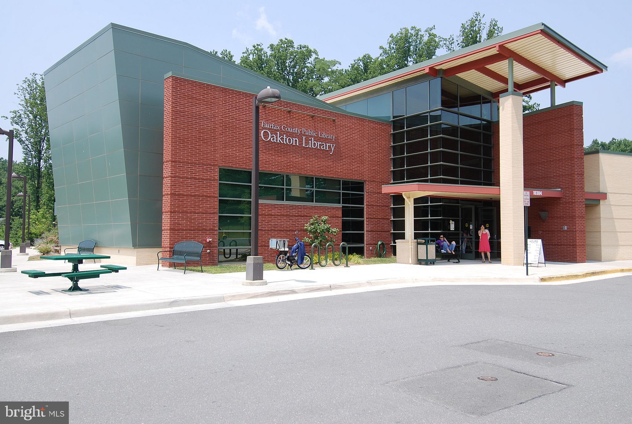 THE FOUR WINDS AT OAKTON - Residential