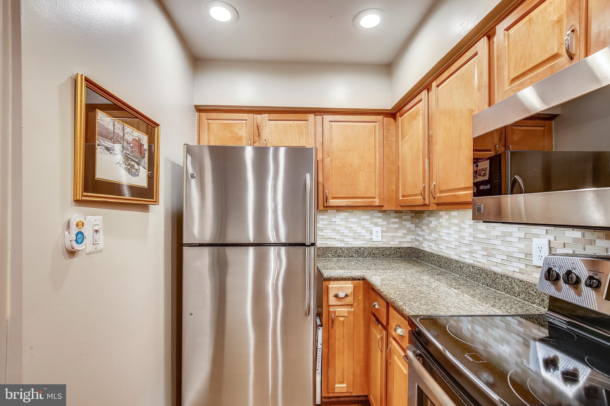 THE FOUR WINDS AT OAKTON - Residential