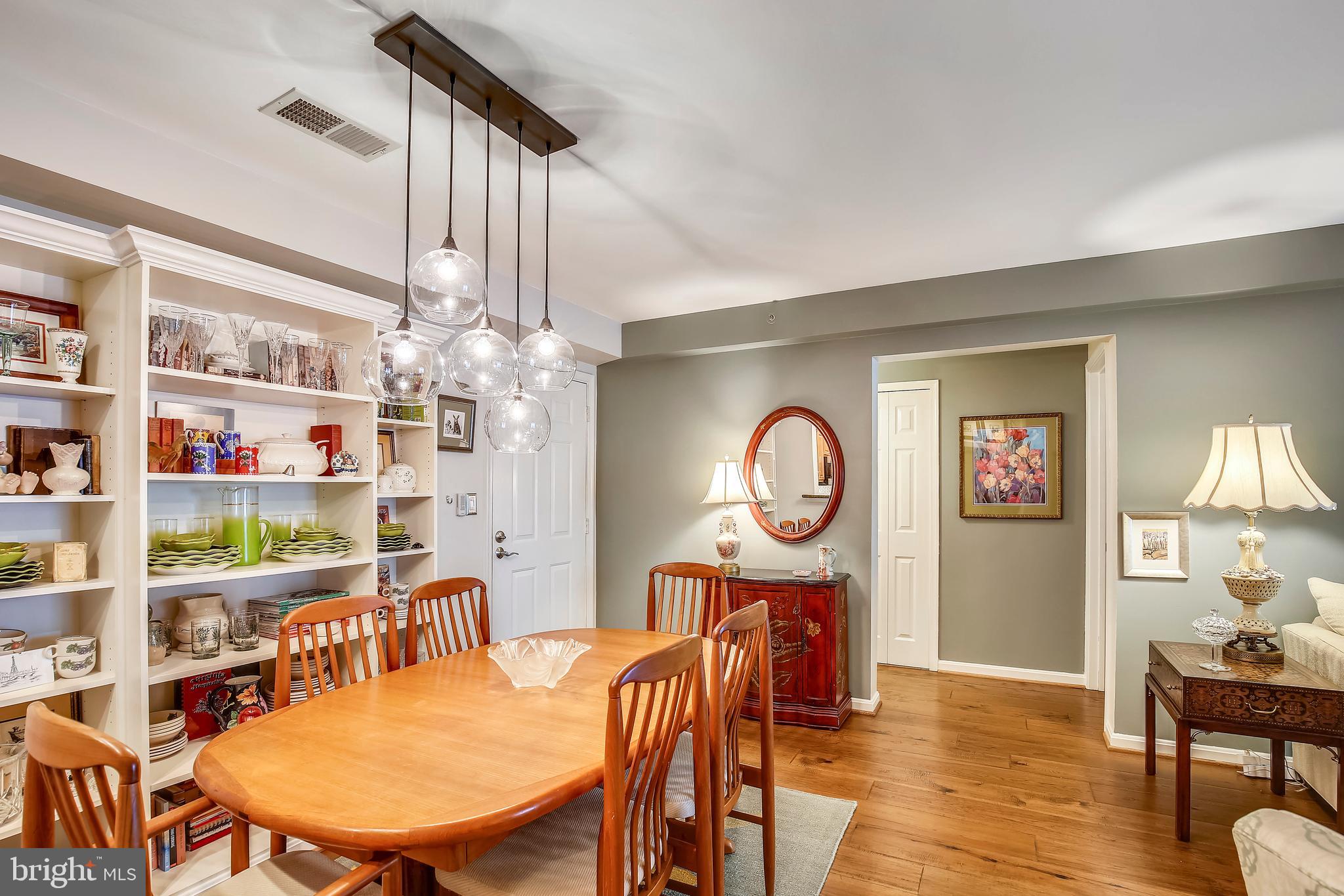 THE FOUR WINDS AT OAKTON - Residential