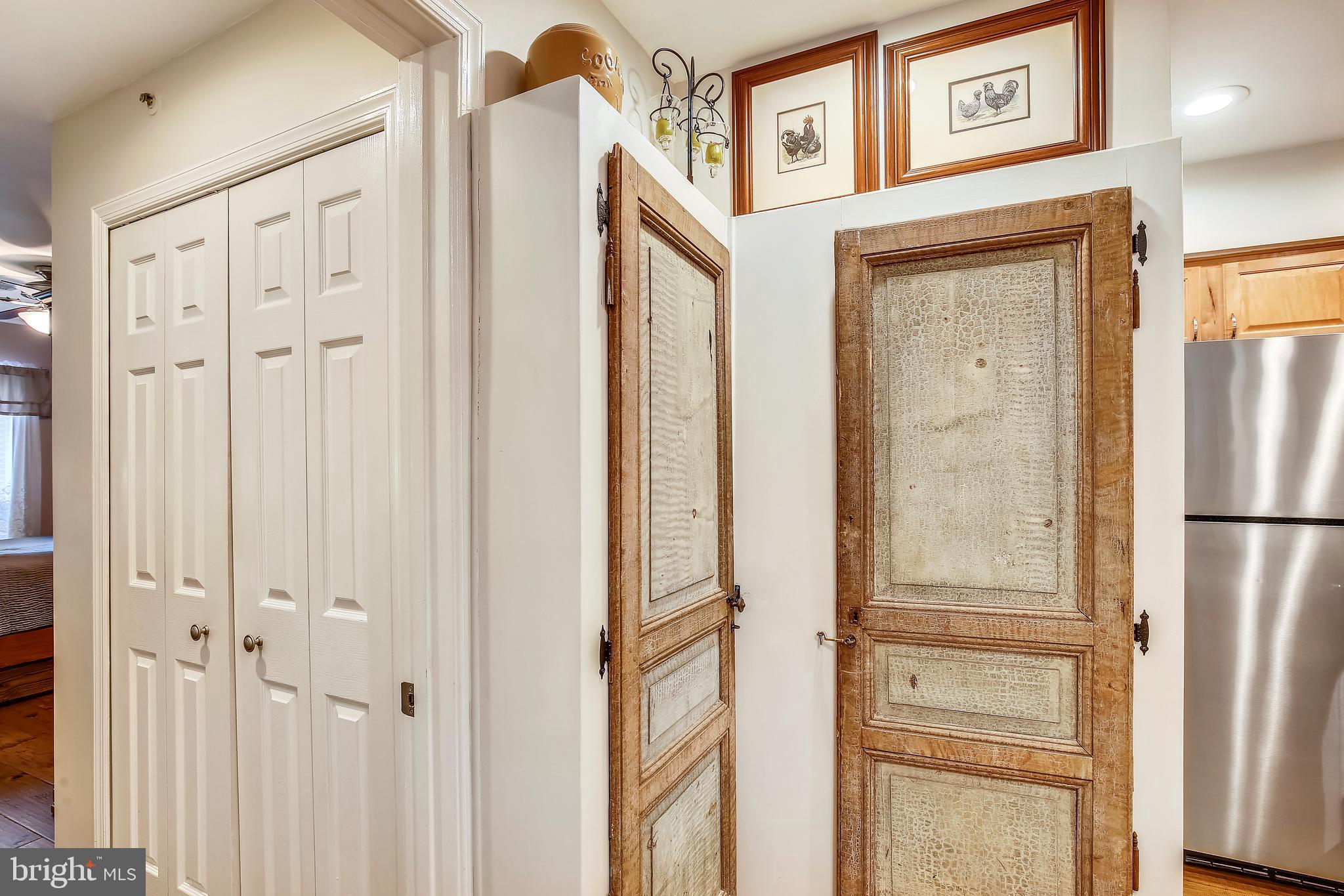 THE FOUR WINDS AT OAKTON - Residential