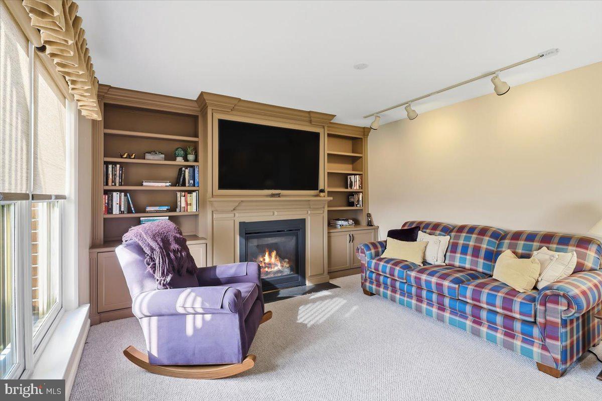 SUMMERFIELD AT ELVERSON - Residential