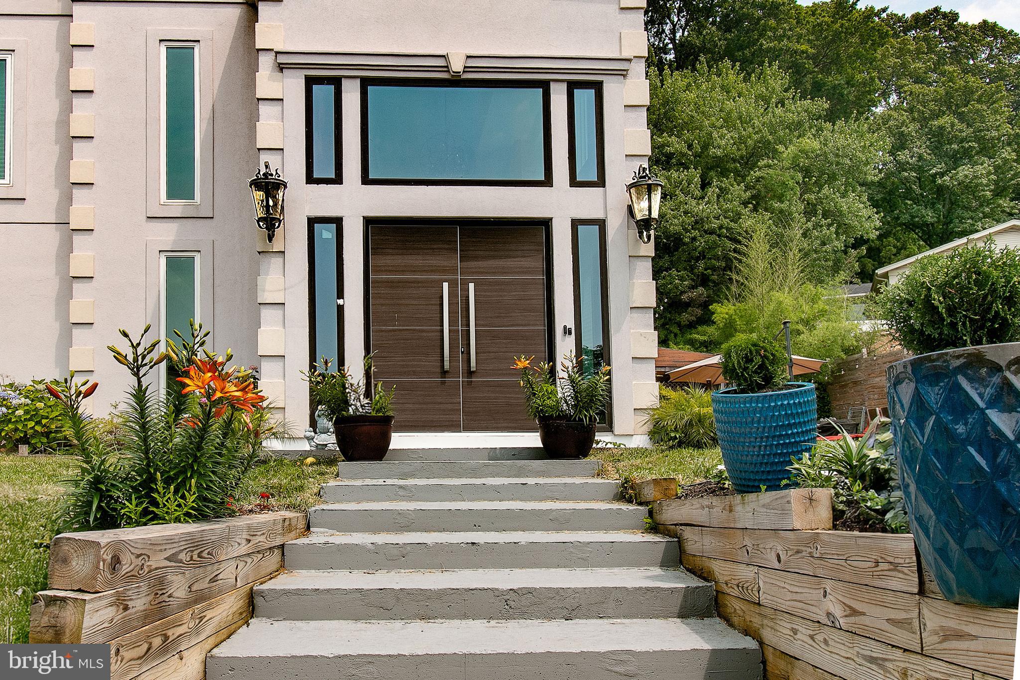2001 ARMY NAVY DRIVE