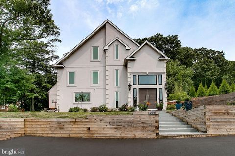 2001 ARMY NAVY DRIVE ARLINGTON VA 22202
