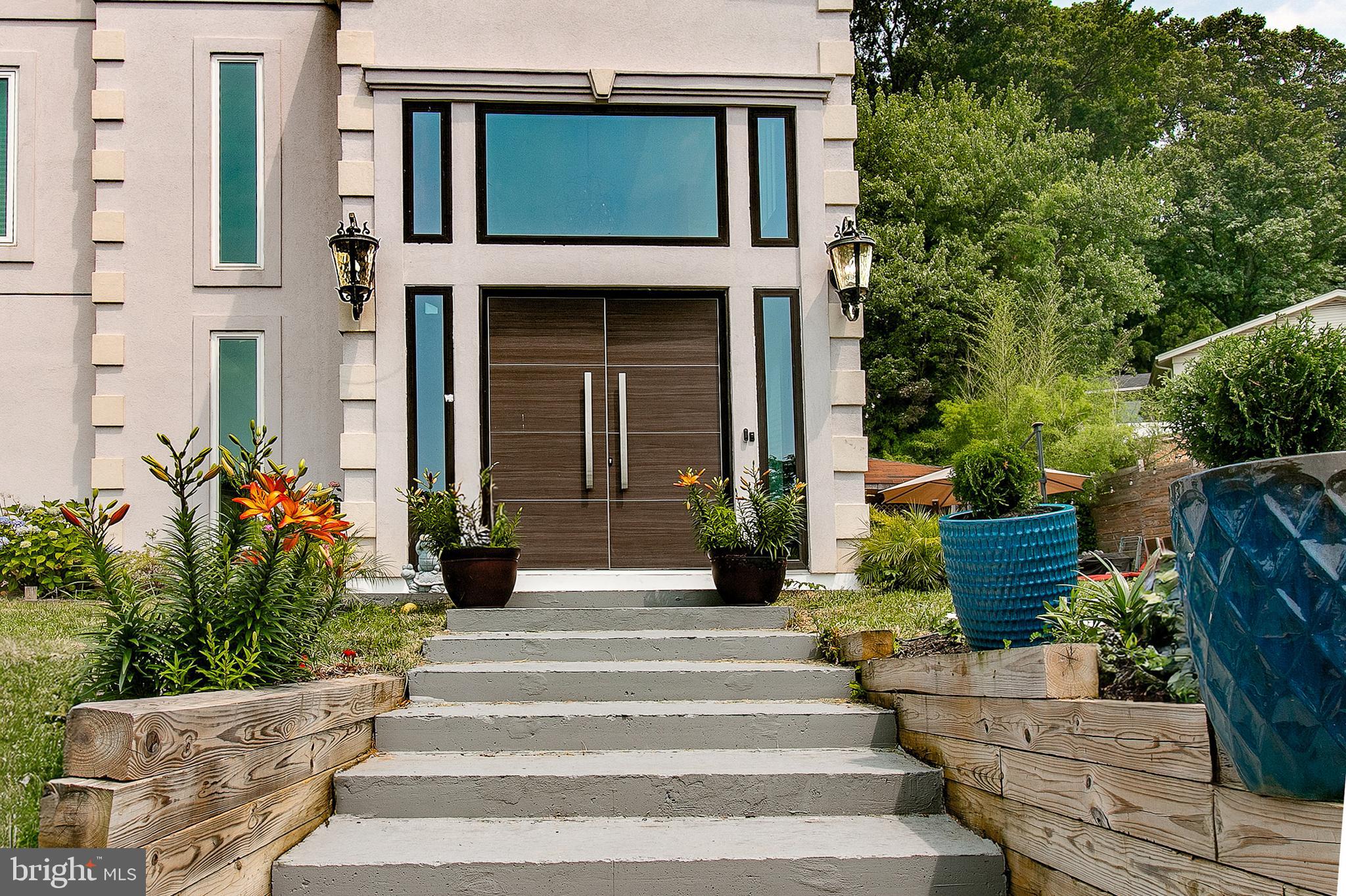 2001 ARMY NAVY DRIVE